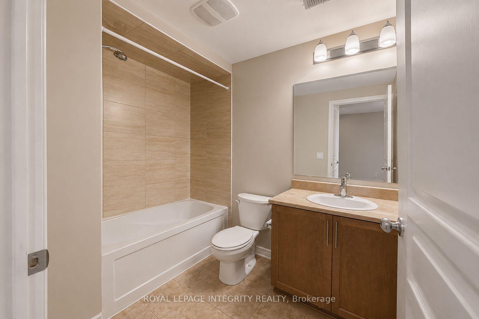 Photo 15 of Unit D, 64 Tipperary Private, Ottawa, Barrhaven - Longfields — HOMEH