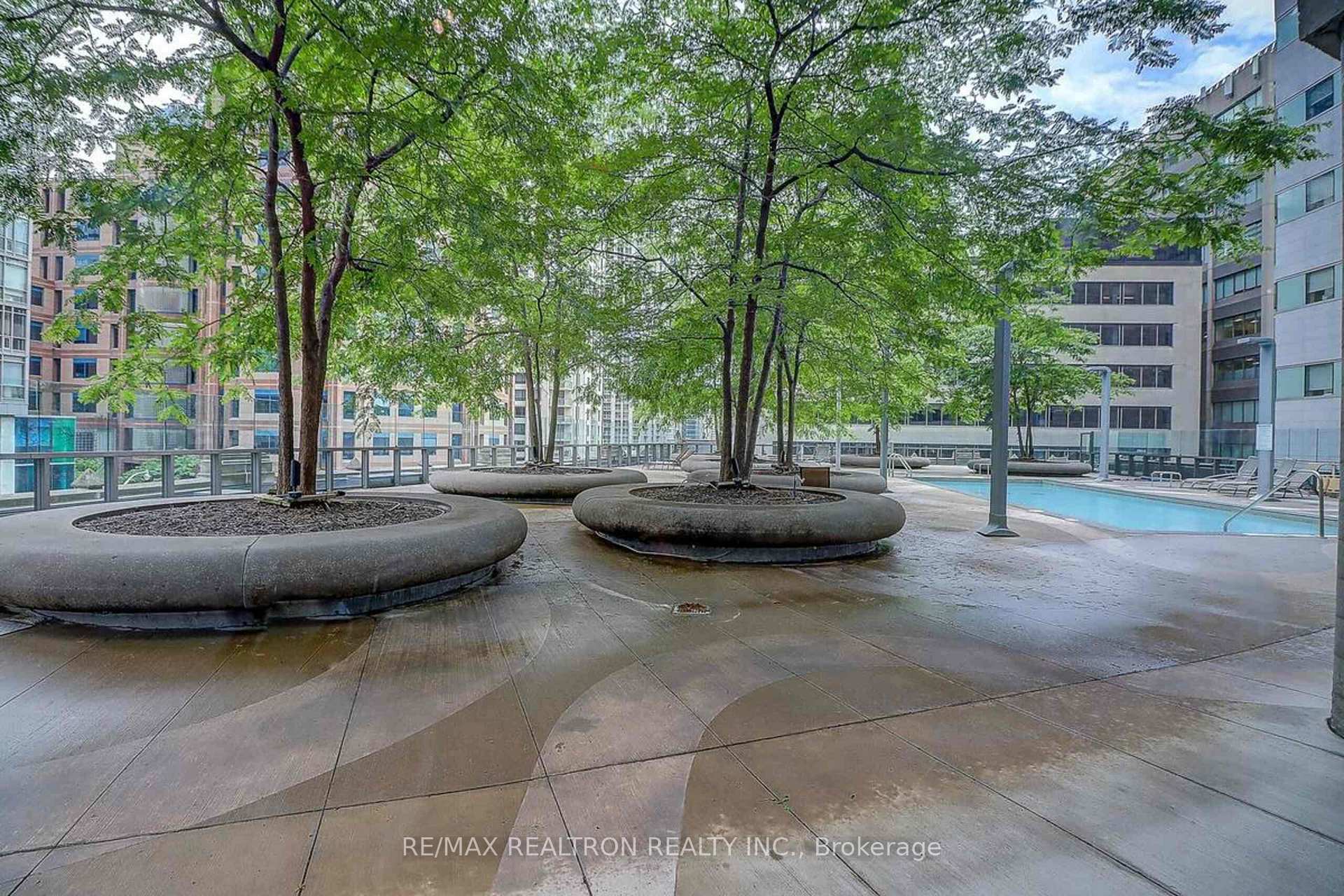 Photo 11 of Unit 3201, 832 Bay Street, Toronto, Bay Street Corridor — HOMEH