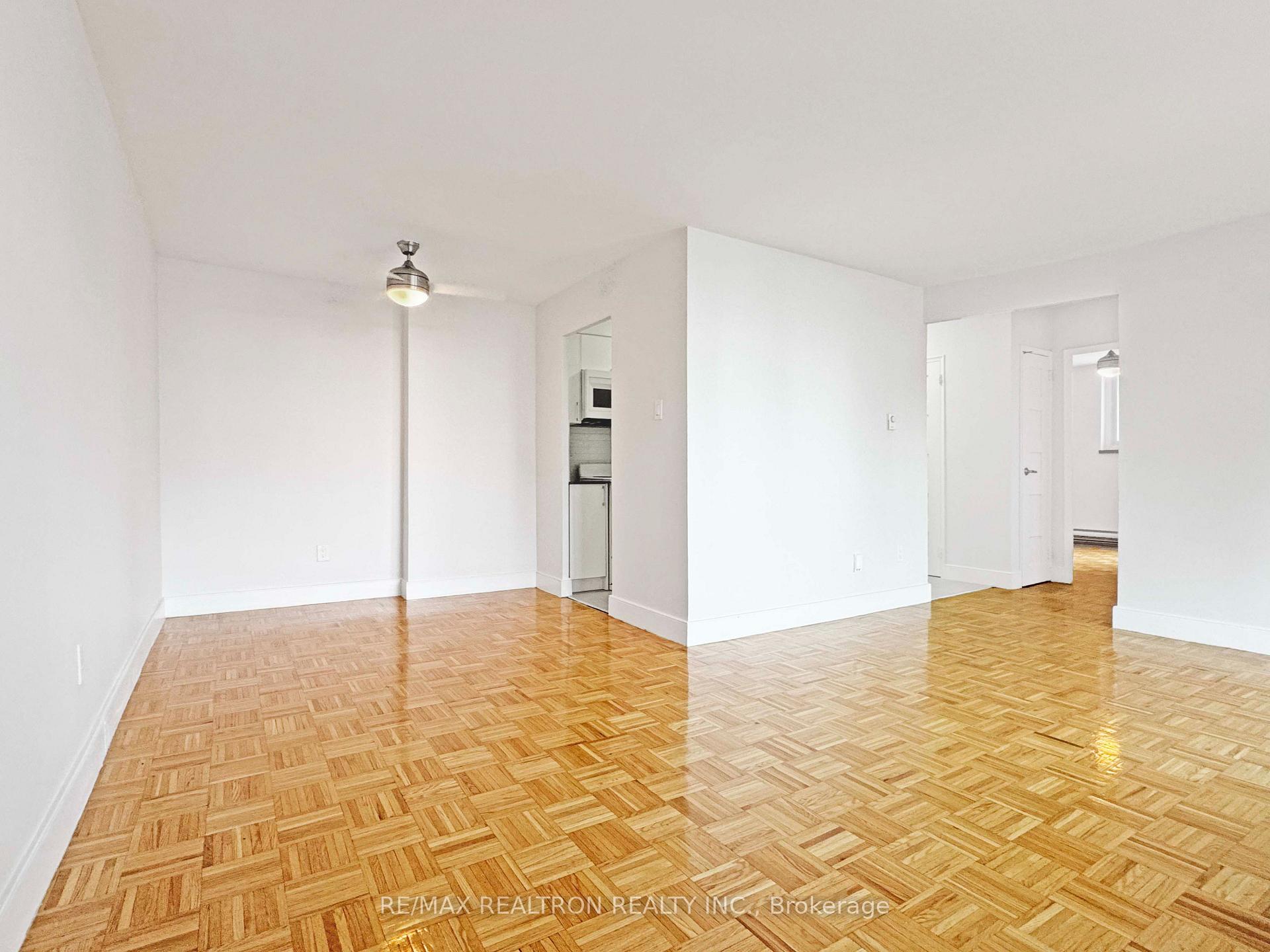 Photo 2 of Unit 705, 55 Isabella Street, Toronto, Church-Yonge Corridor — HOMEH