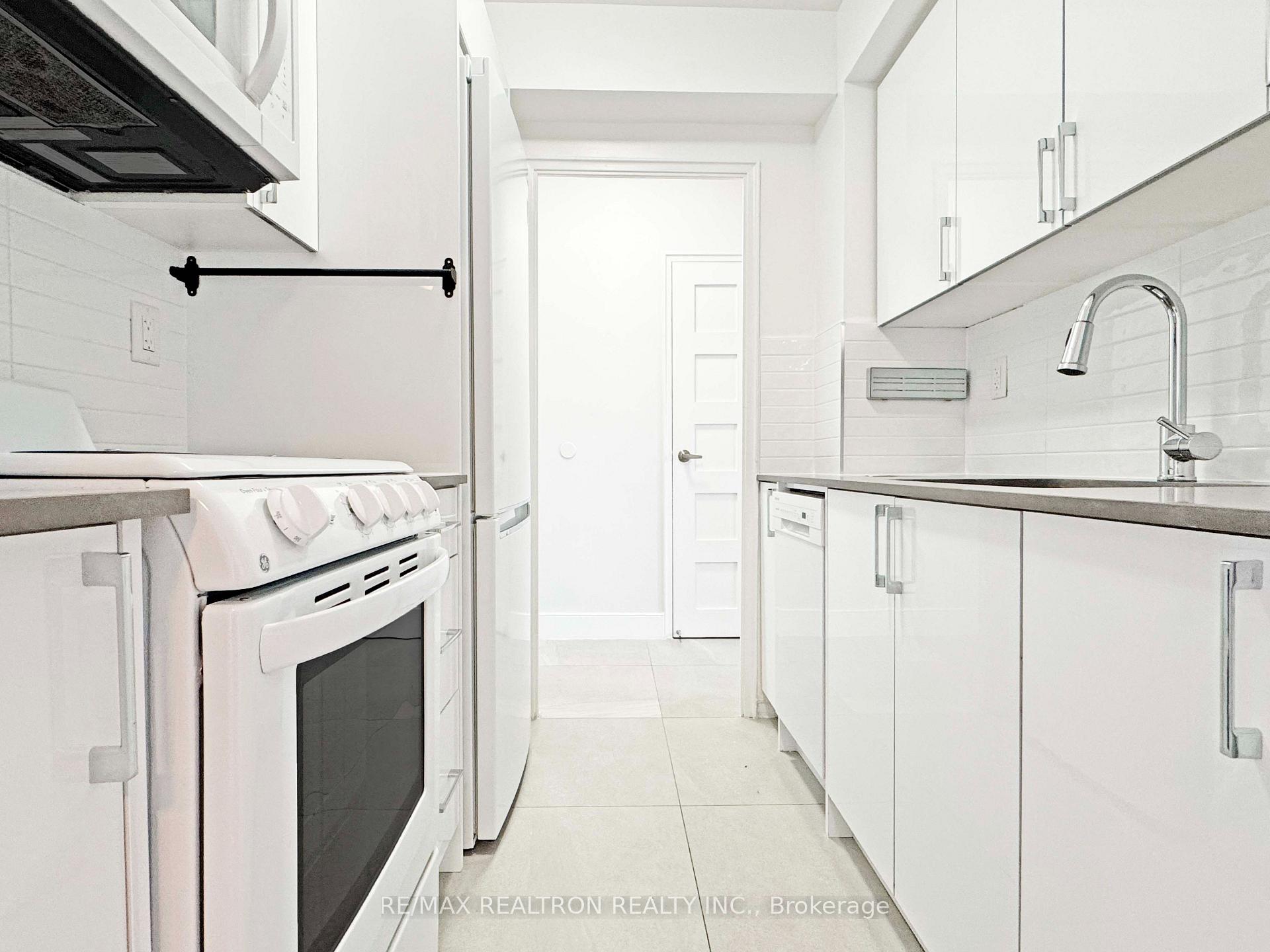 Photo 9 of Unit 705, 55 Isabella Street, Toronto, Church-Yonge Corridor — HOMEH