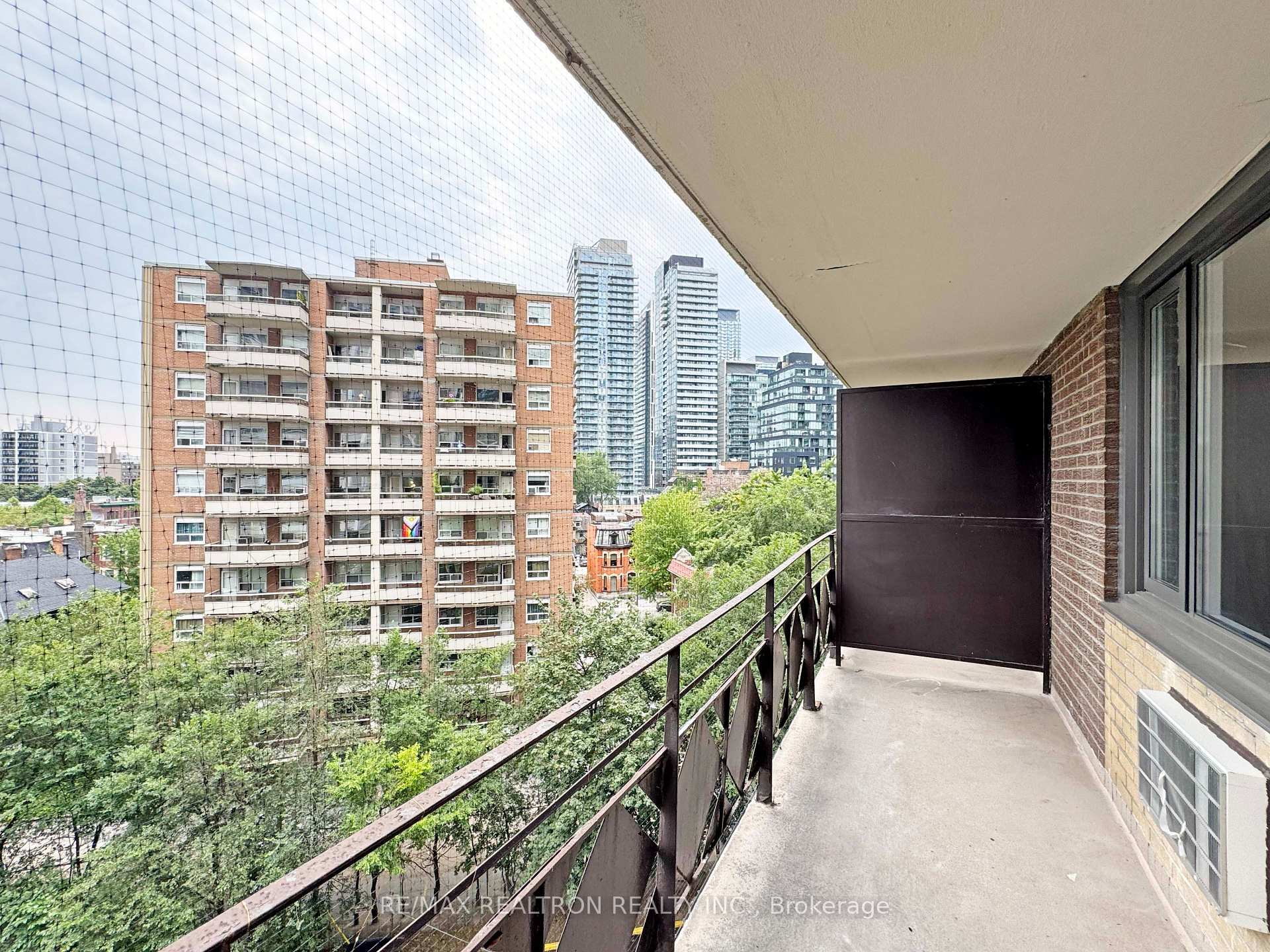 Photo 13 of Unit 705, 55 Isabella Street, Toronto, Church-Yonge Corridor — HOMEH
