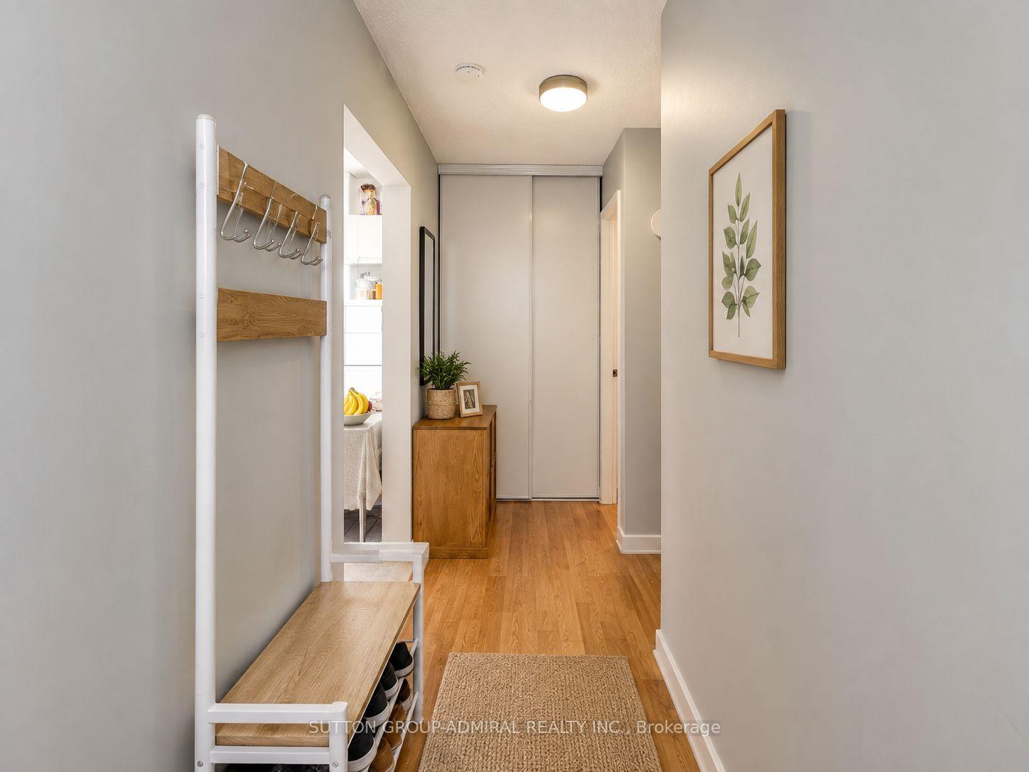 Photo 3 of Unit Walkout, 49 Cog Hill Drive, Vaughan, Glen Shields — HOMEH