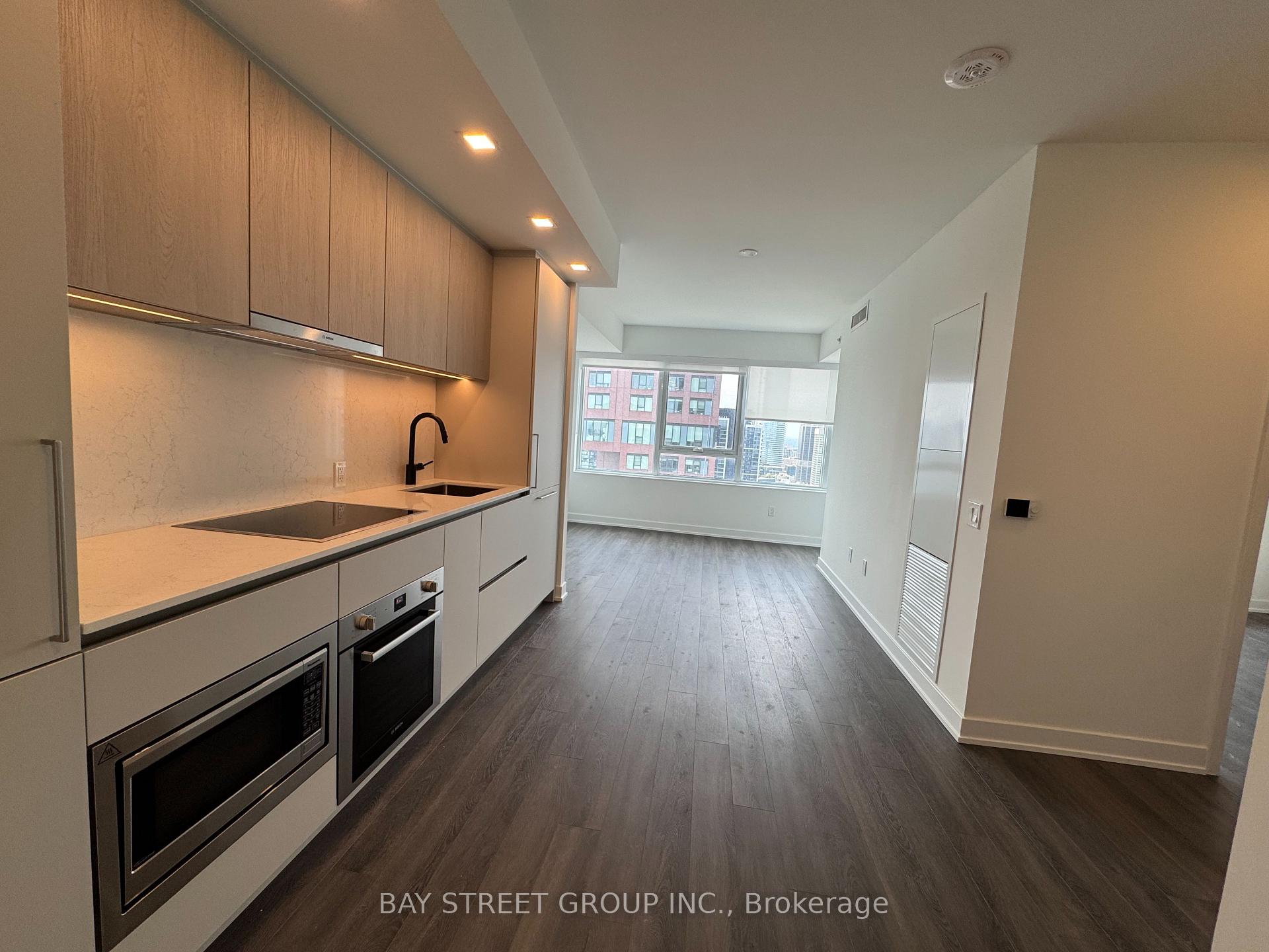 Photo 5 of Unit 4203, 609 Sherbourne Street, Toronto, North St. James Town — HOMEH