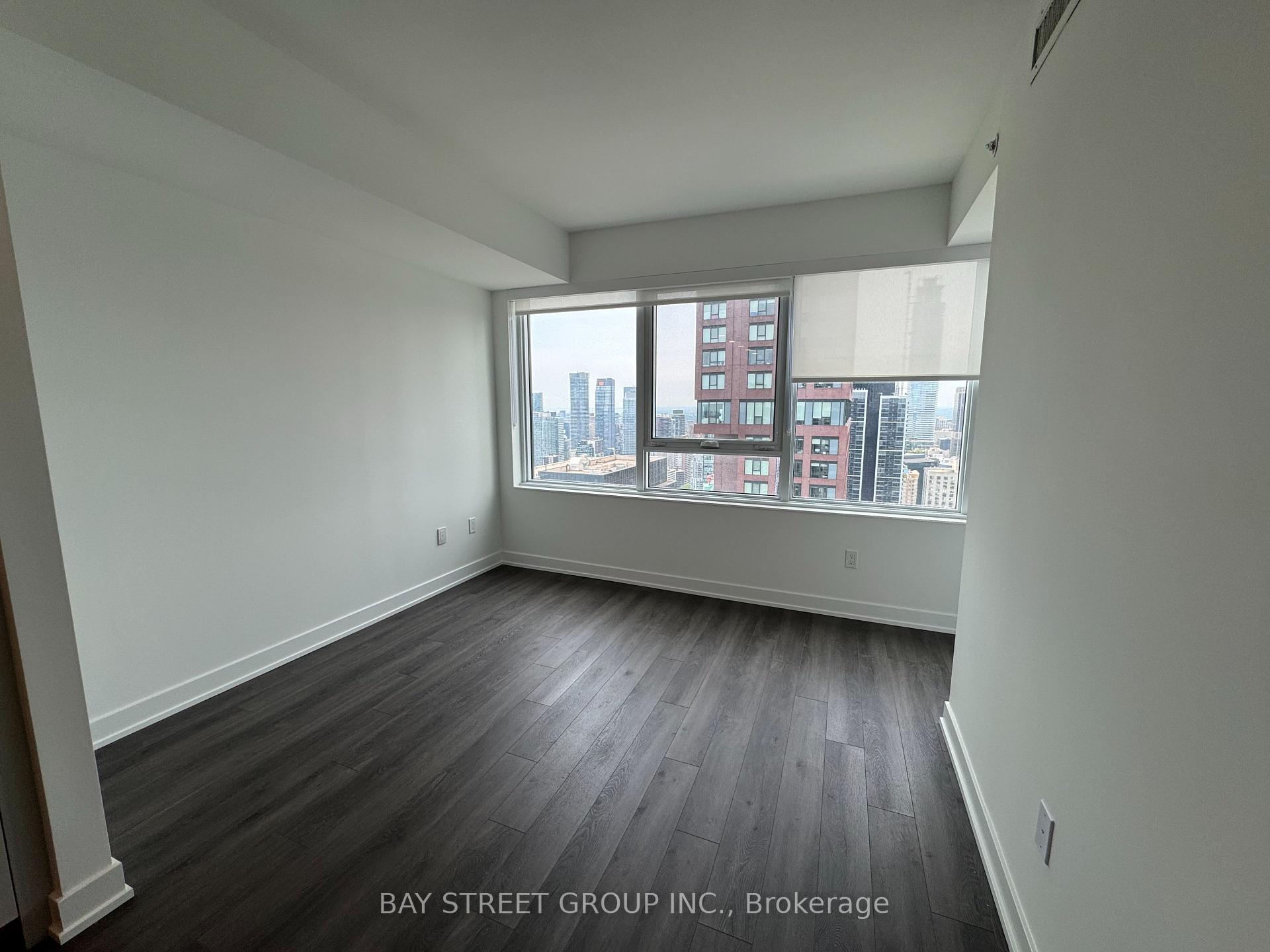 Photo 6 of Unit 4203, 609 Sherbourne Street, Toronto, North St. James Town — HOMEH
