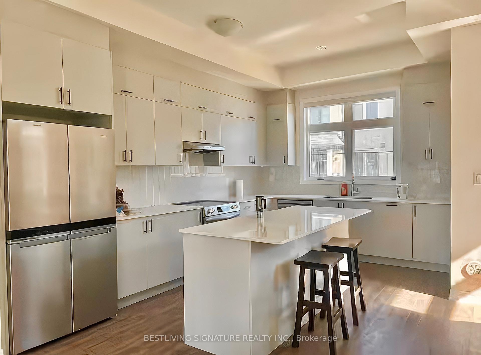 Photo 4 of 180 De La Roche Drive, Vaughan, Vellore Village — HOMEH