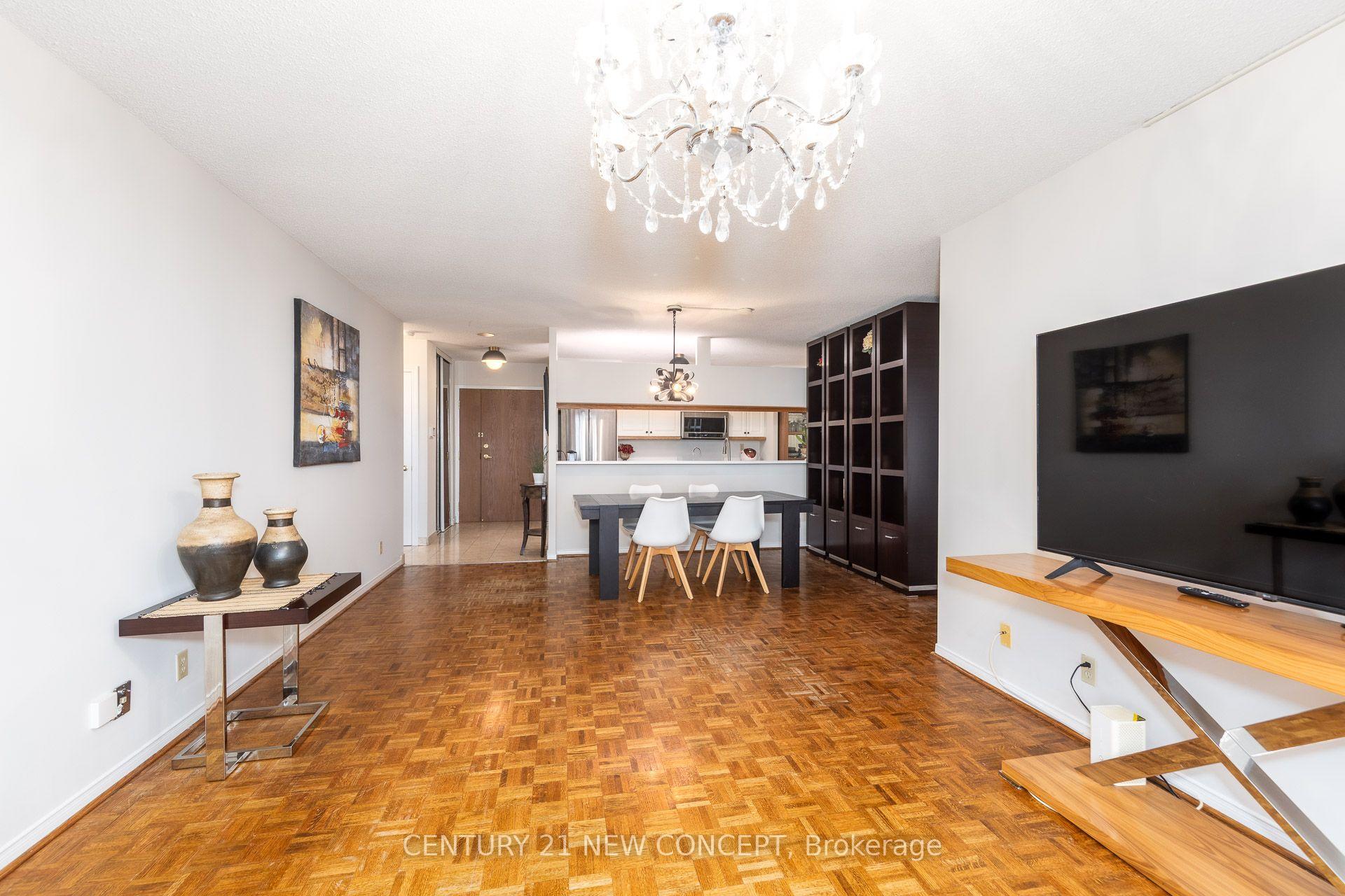 Photo 8 of Unit 2601, 100 Upper Madison Avenue, North York, Lansing-Westgate — HOMEH