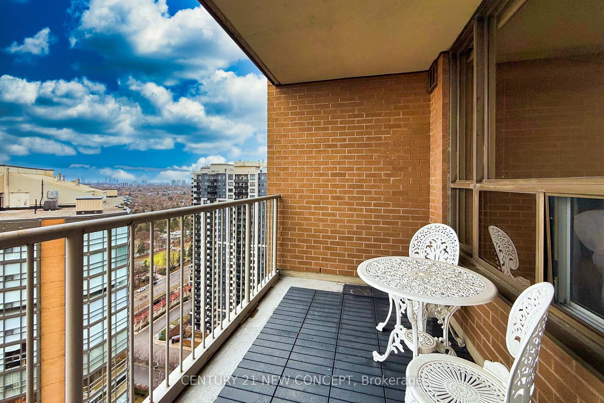 Photo 15 of Unit 2601, 100 Upper Madison Avenue, North York, Lansing-Westgate — HOMEH