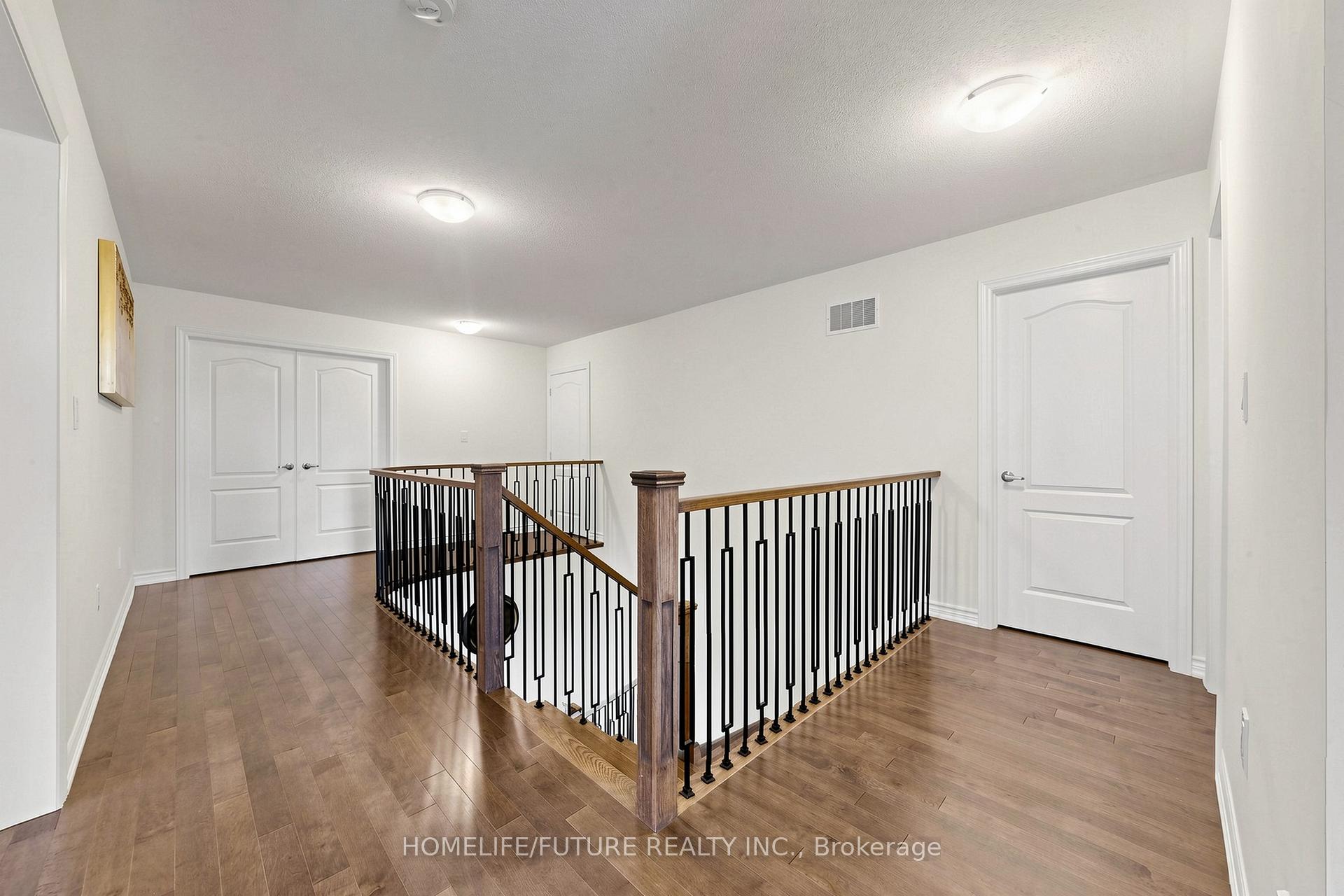 Photo 24 of 253 Danny Wheeler Boulevard, Georgina, Keswick North — HOMEH