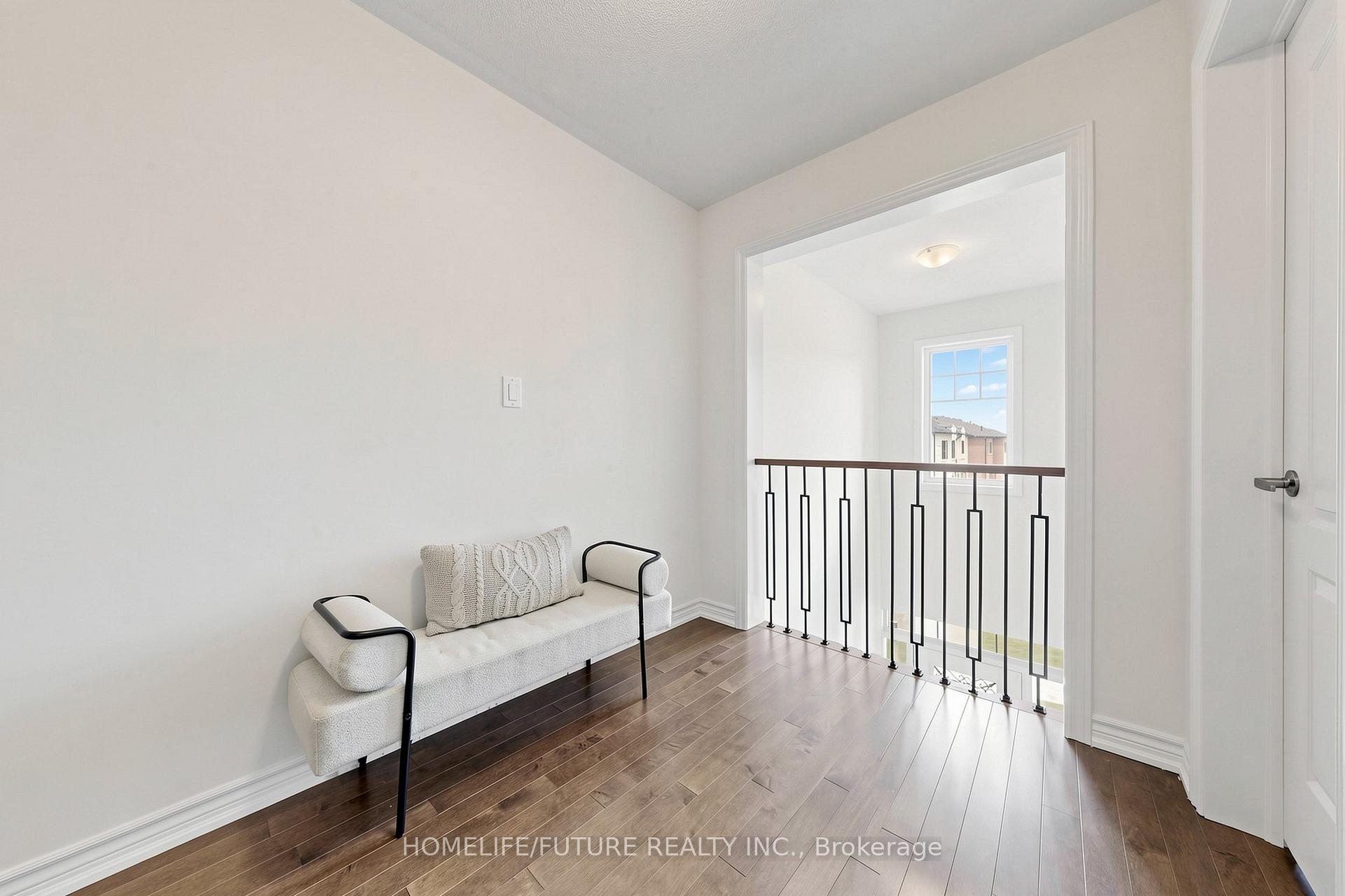Photo 25 of 253 Danny Wheeler Boulevard, Georgina, Keswick North — HOMEH