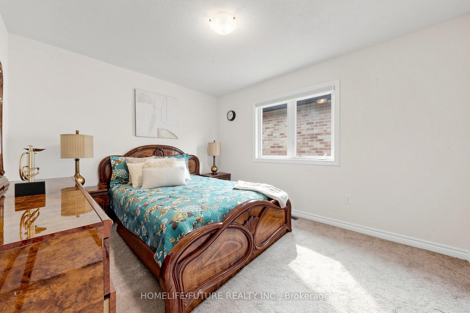 Photo 33 of 253 Danny Wheeler Boulevard, Georgina, Keswick North — HOMEH