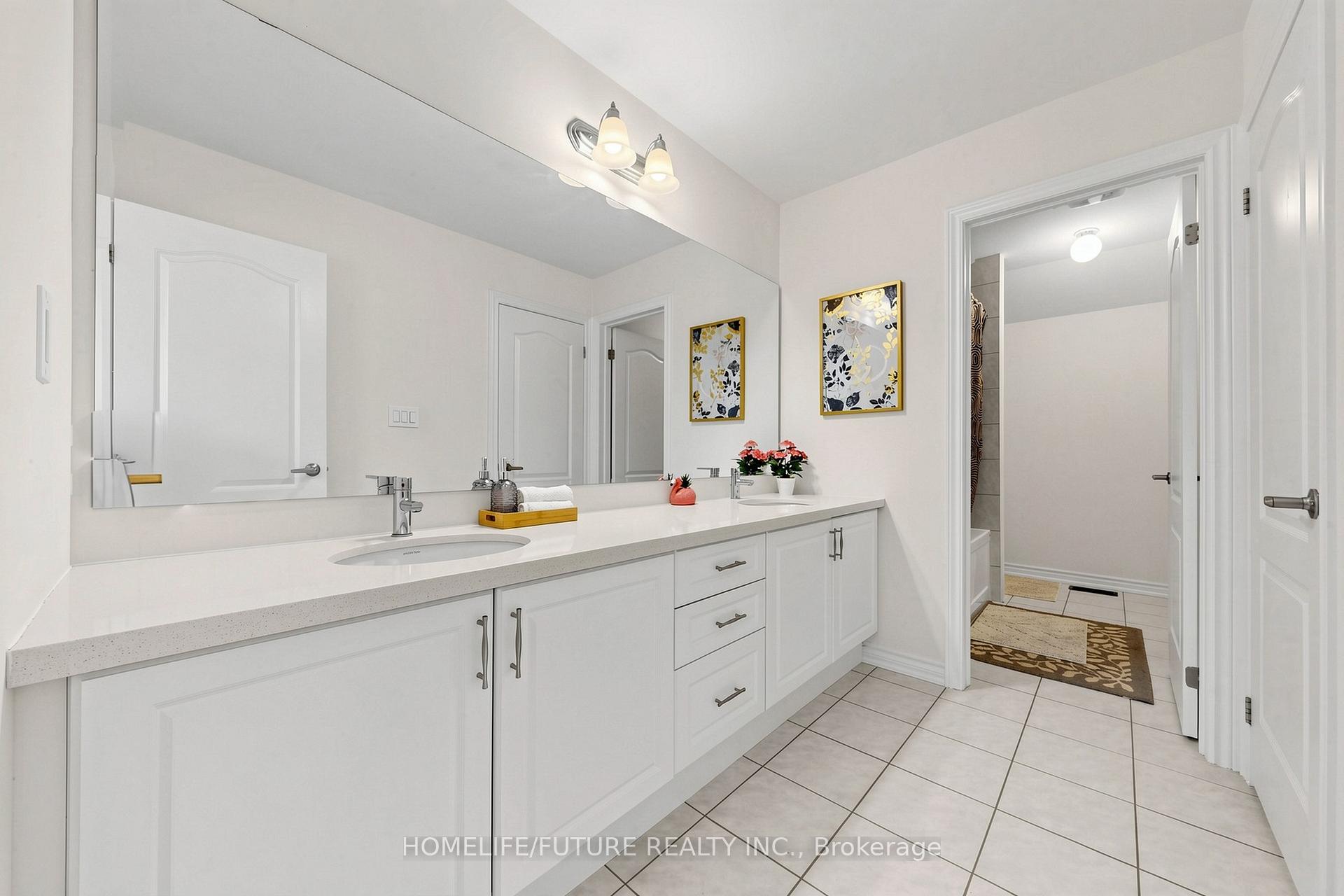 Photo 34 of 253 Danny Wheeler Boulevard, Georgina, Keswick North — HOMEH