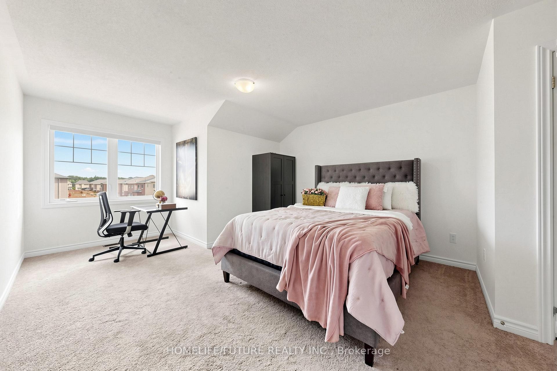 Photo 36 of 253 Danny Wheeler Boulevard, Georgina, Keswick North — HOMEH