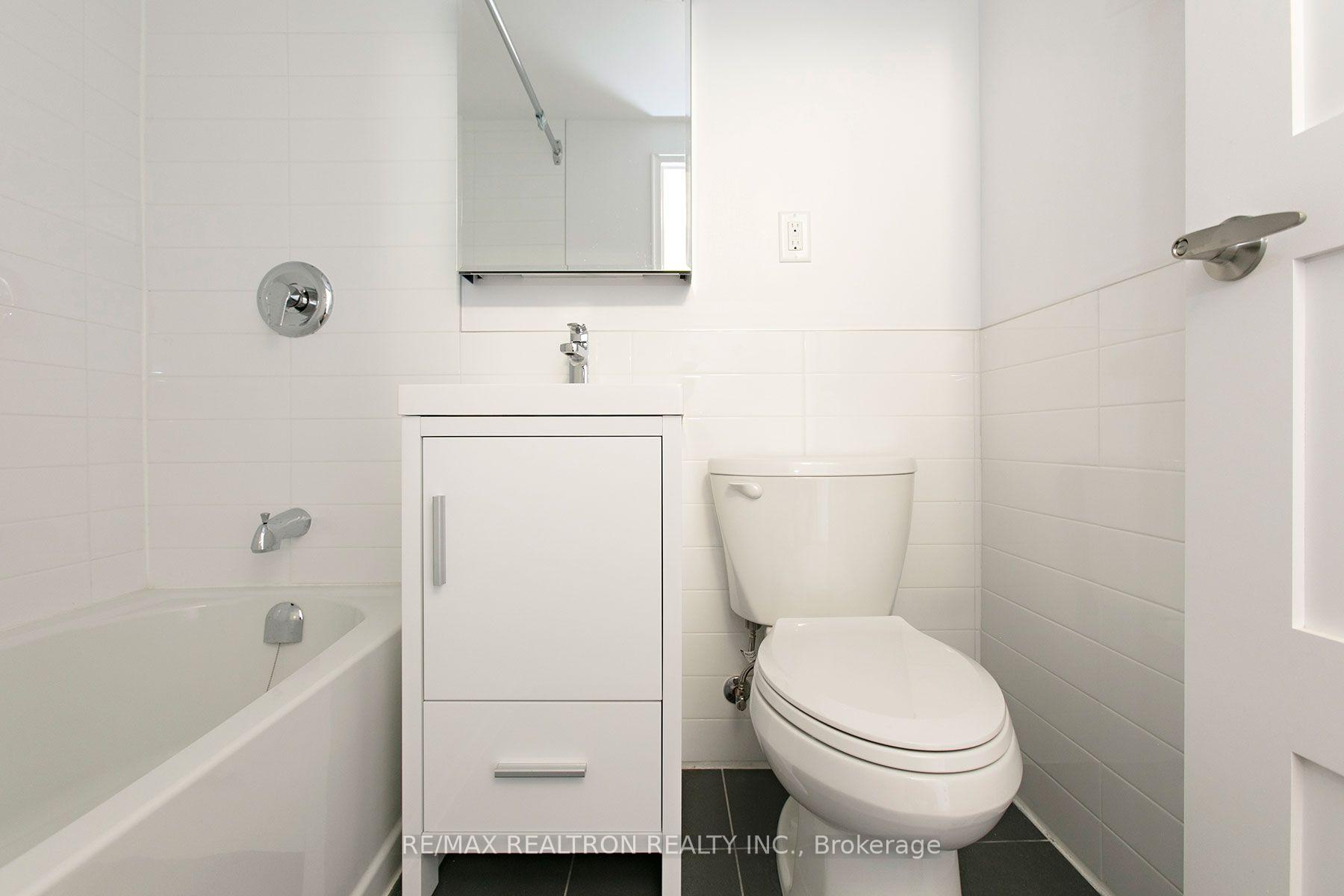 Photo 4 of Unit 308, 276 St George Street, Toronto, The Annex — HOMEH