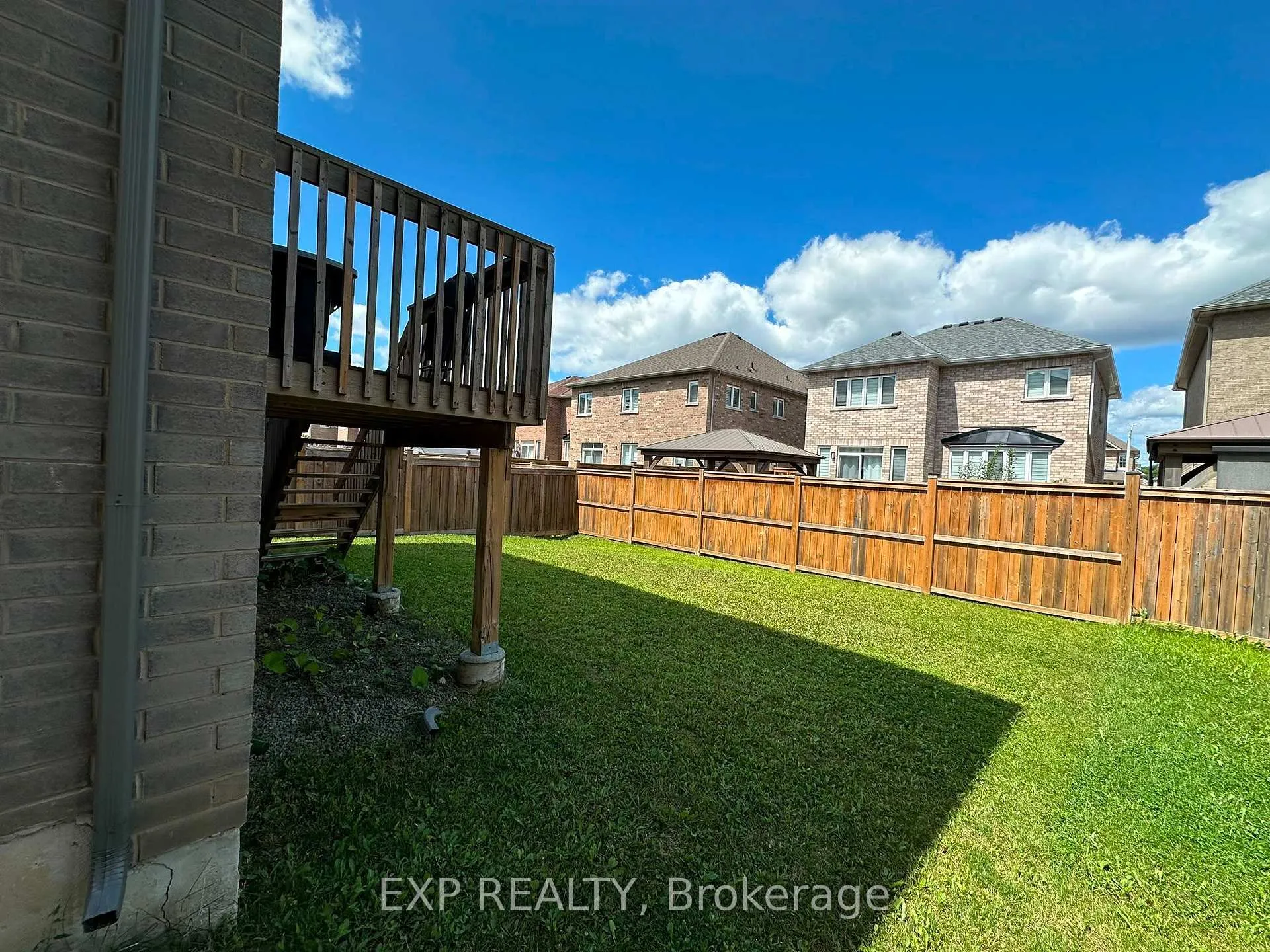 Photo 23 of 39 Morrison Drive, Hamilton, Ancaster — HOMEH