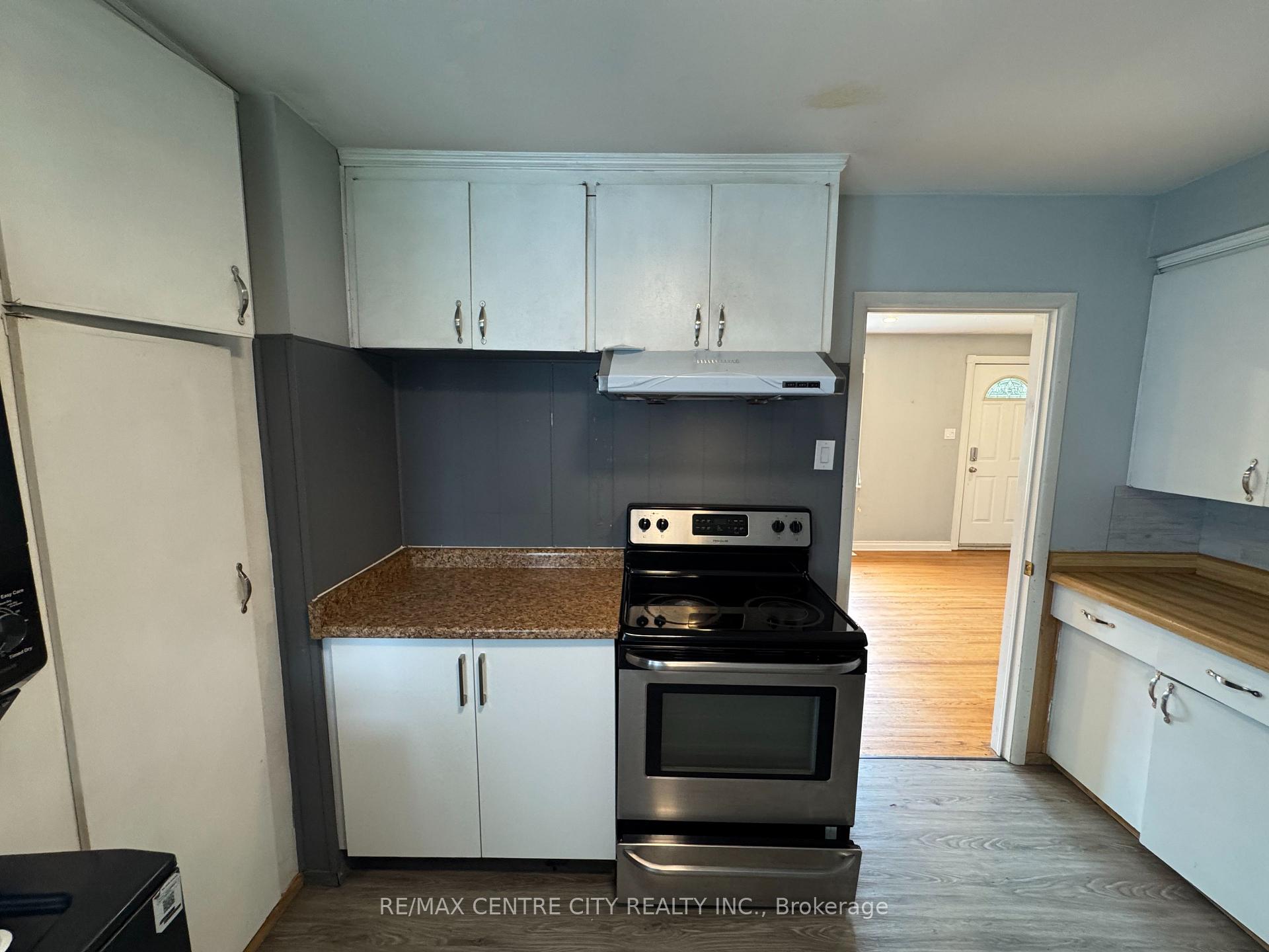 Photo 12 of 10 Tewksbury Crescent, London, East D — HOMEH
