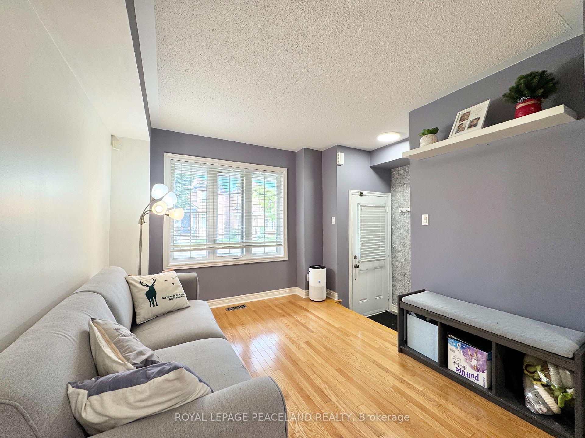 Photo 6 of 507 White's Hill Avenue, Markham, Cornell — HOMEH