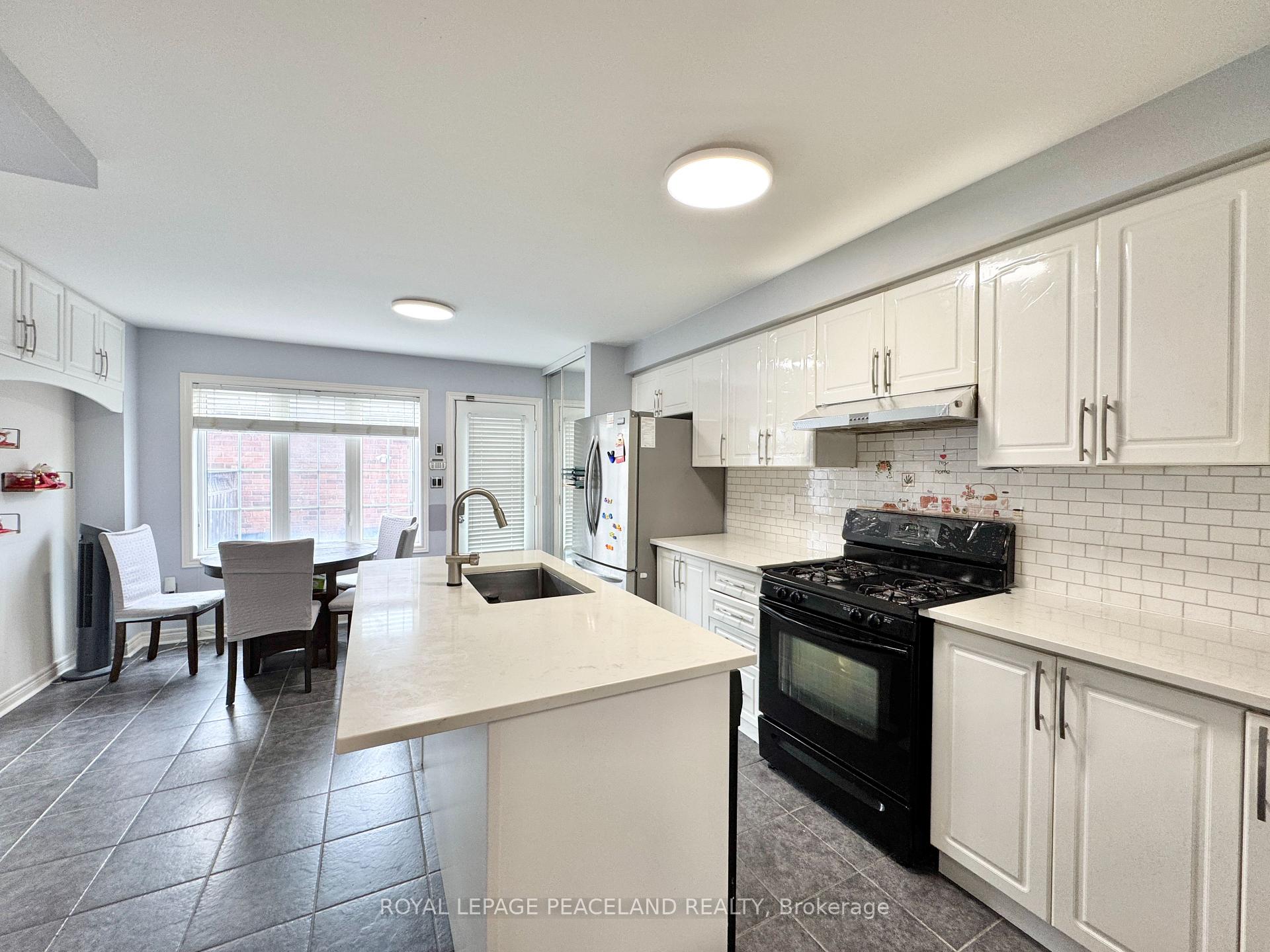 Photo 8 of 507 White's Hill Avenue, Markham, Cornell — HOMEH