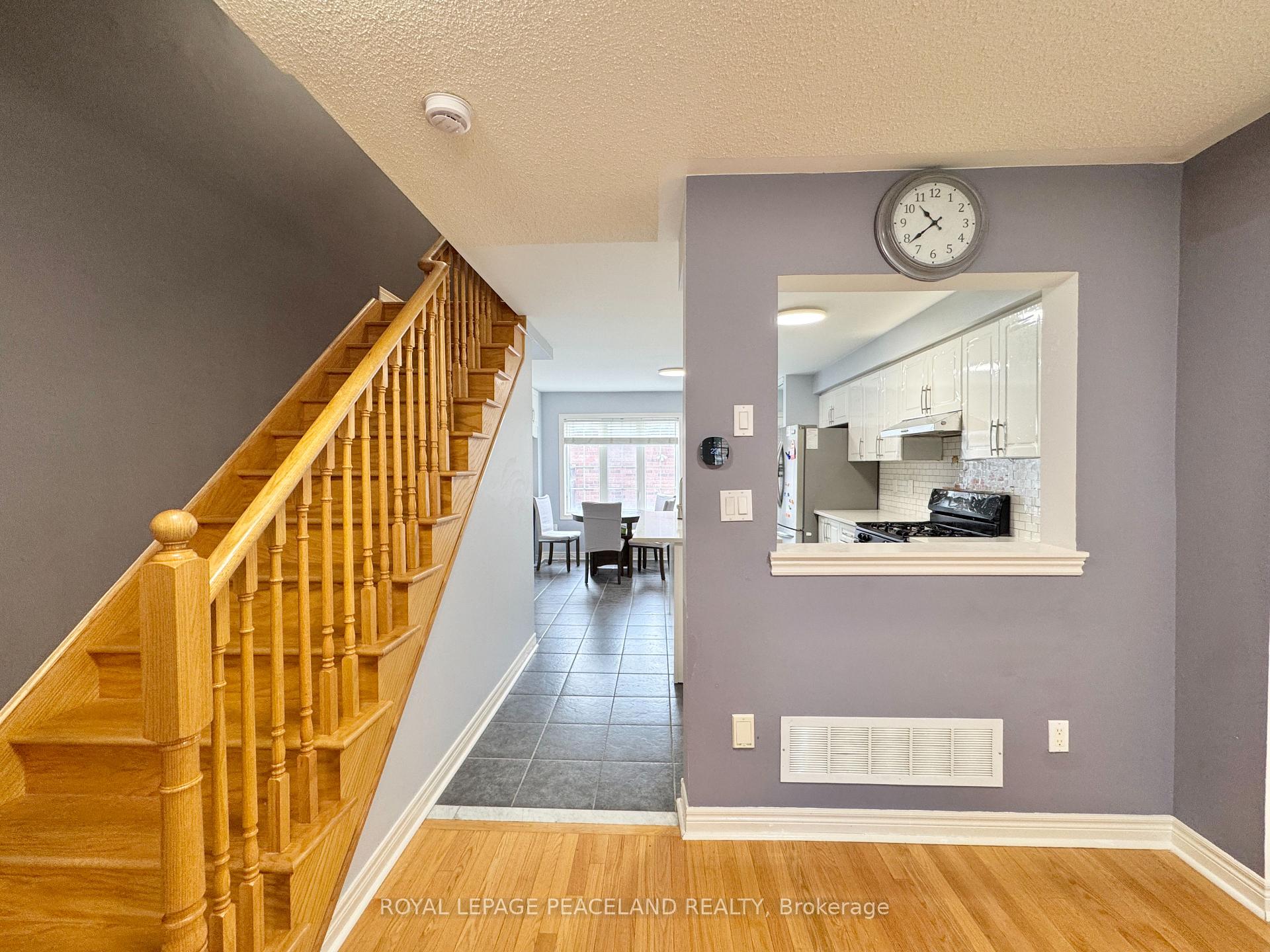 Photo 9 of 507 White's Hill Avenue, Markham, Cornell — HOMEH