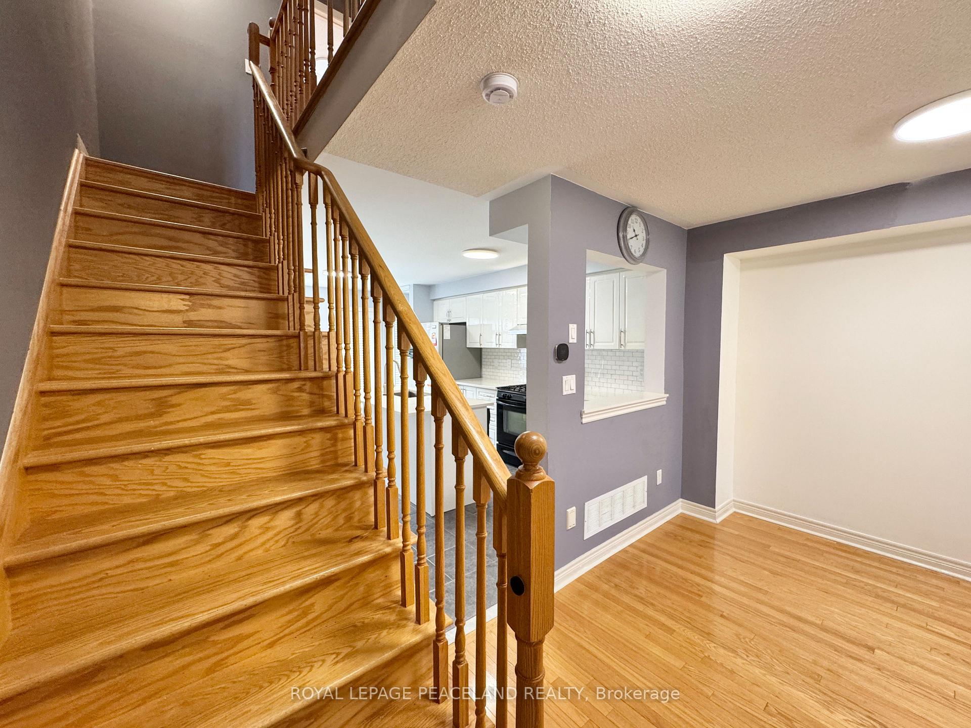 Photo 12 of 507 White's Hill Avenue, Markham, Cornell — HOMEH