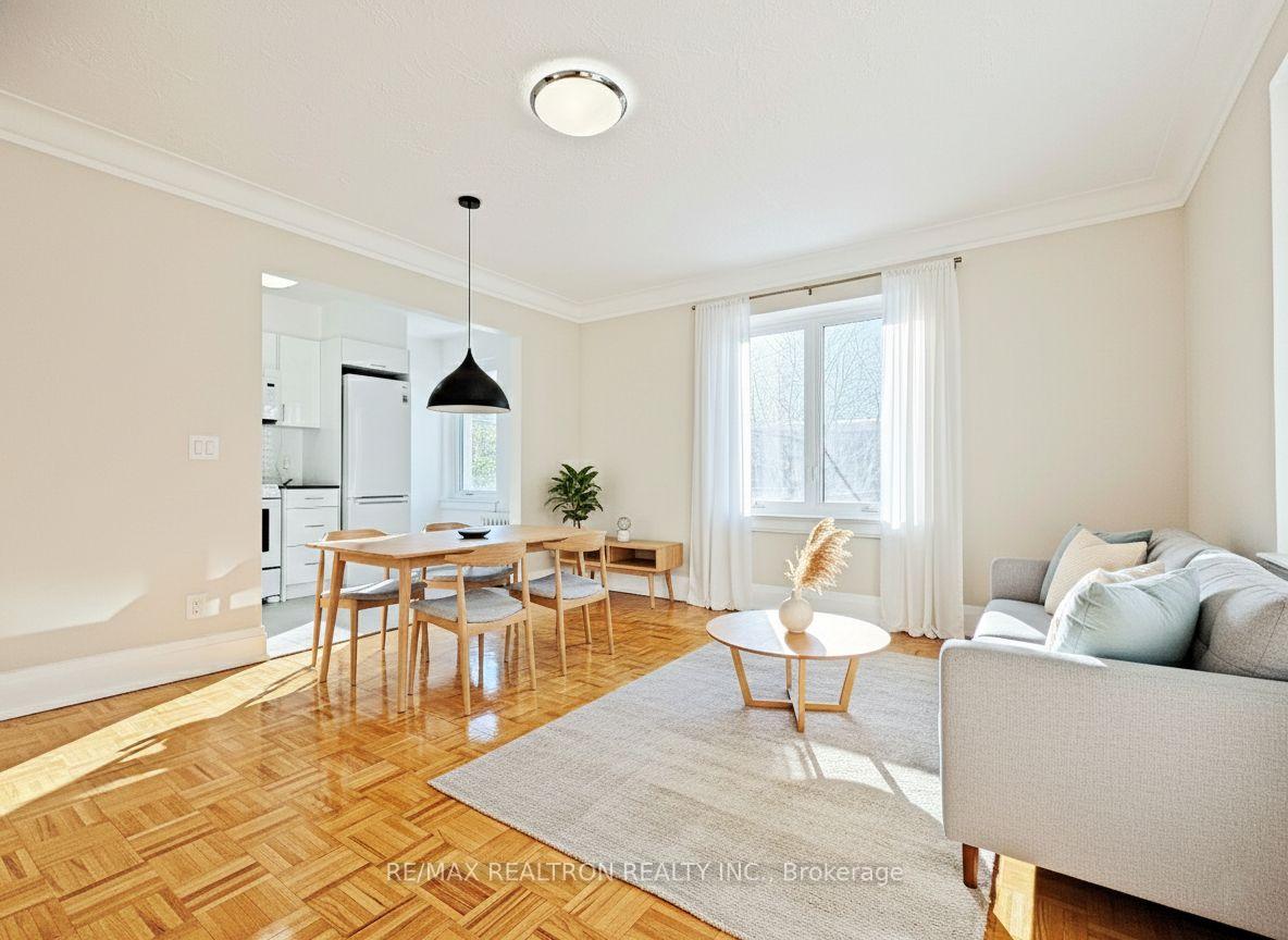Photo 2 of Unit 202, 394 Avenue Road, Toronto, Casa Loma — HOMEH