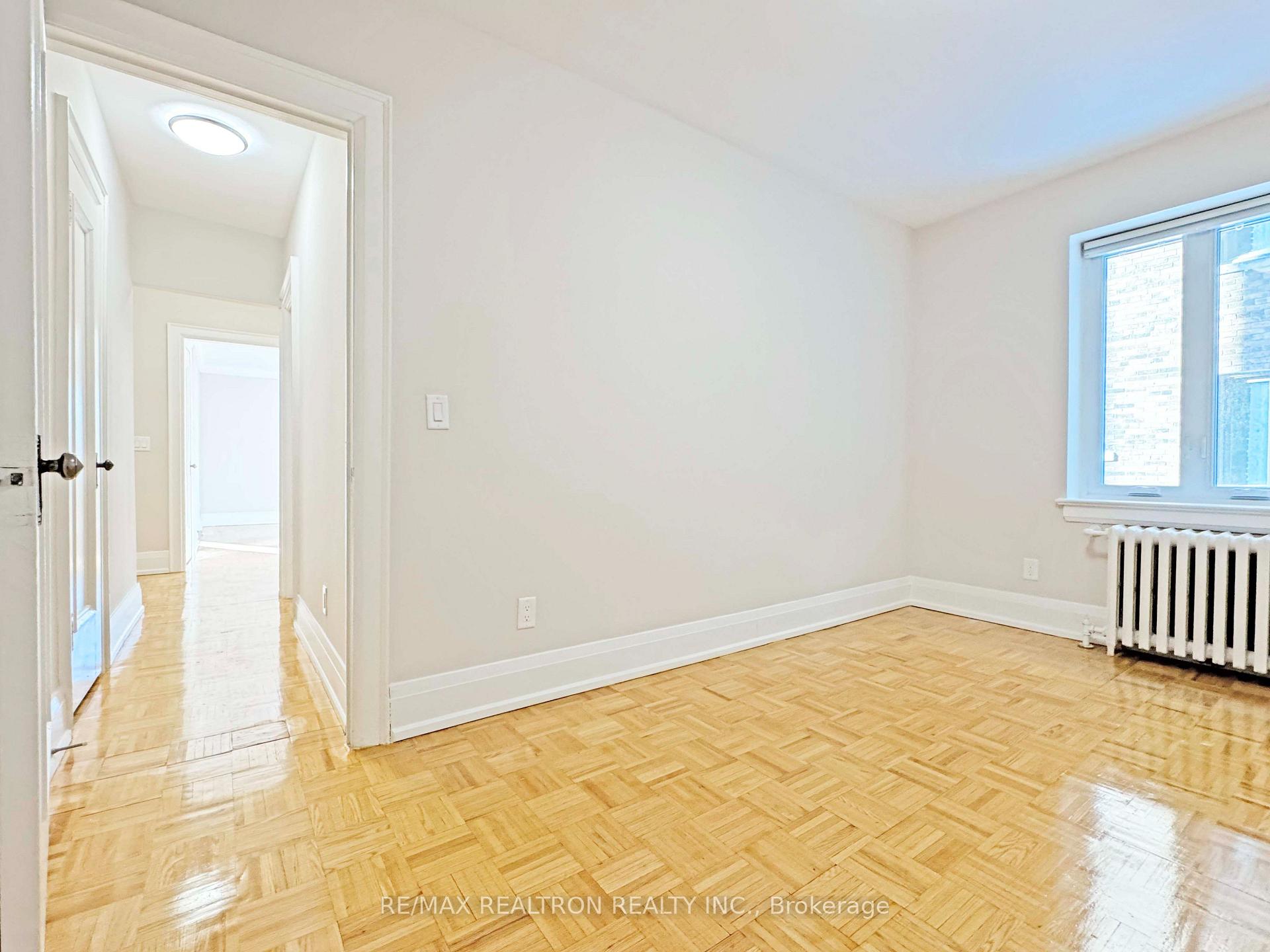 Photo 13 of Unit 202, 394 Avenue Road, Toronto, Casa Loma — HOMEH