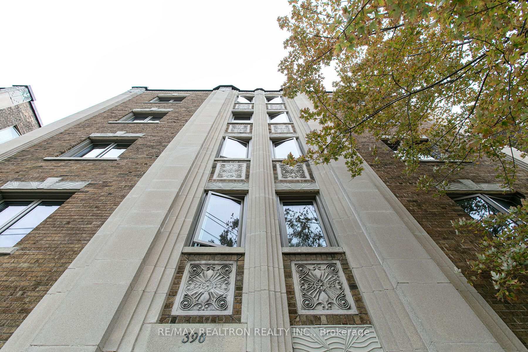 Photo 17 of Unit 202, 394 Avenue Road, Toronto, Casa Loma — HOMEH