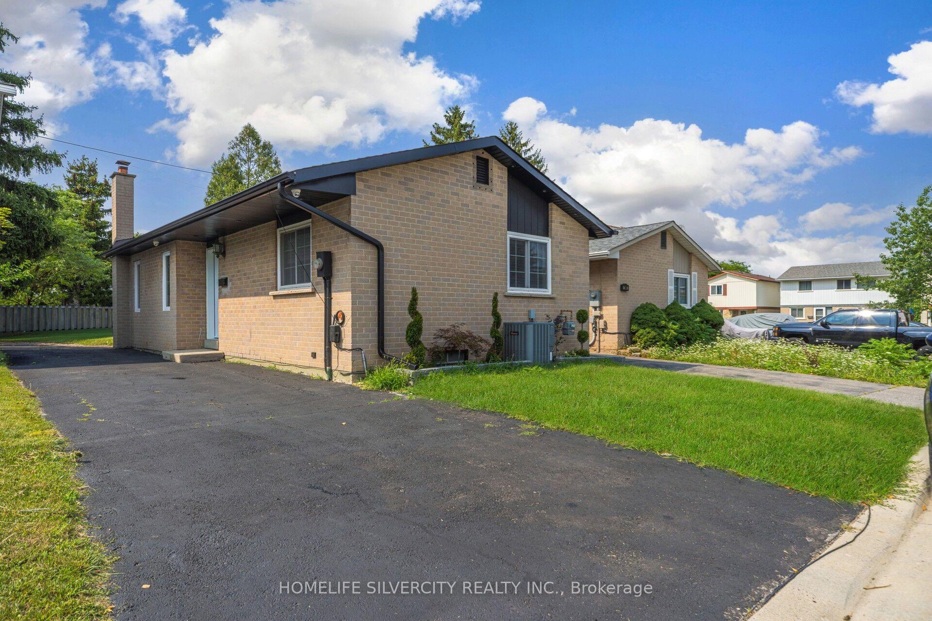 Photo 3 of 3 Hapsbury Square, Brampton, Central Park — HOMEH