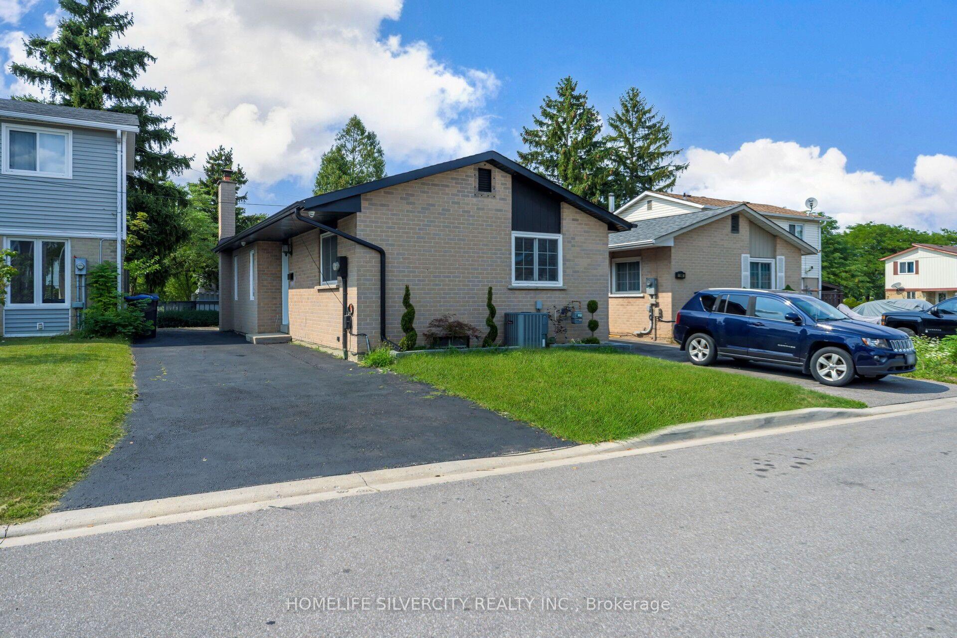 Photo 4 of 3 Hapsbury Square, Brampton, Central Park — HOMEH