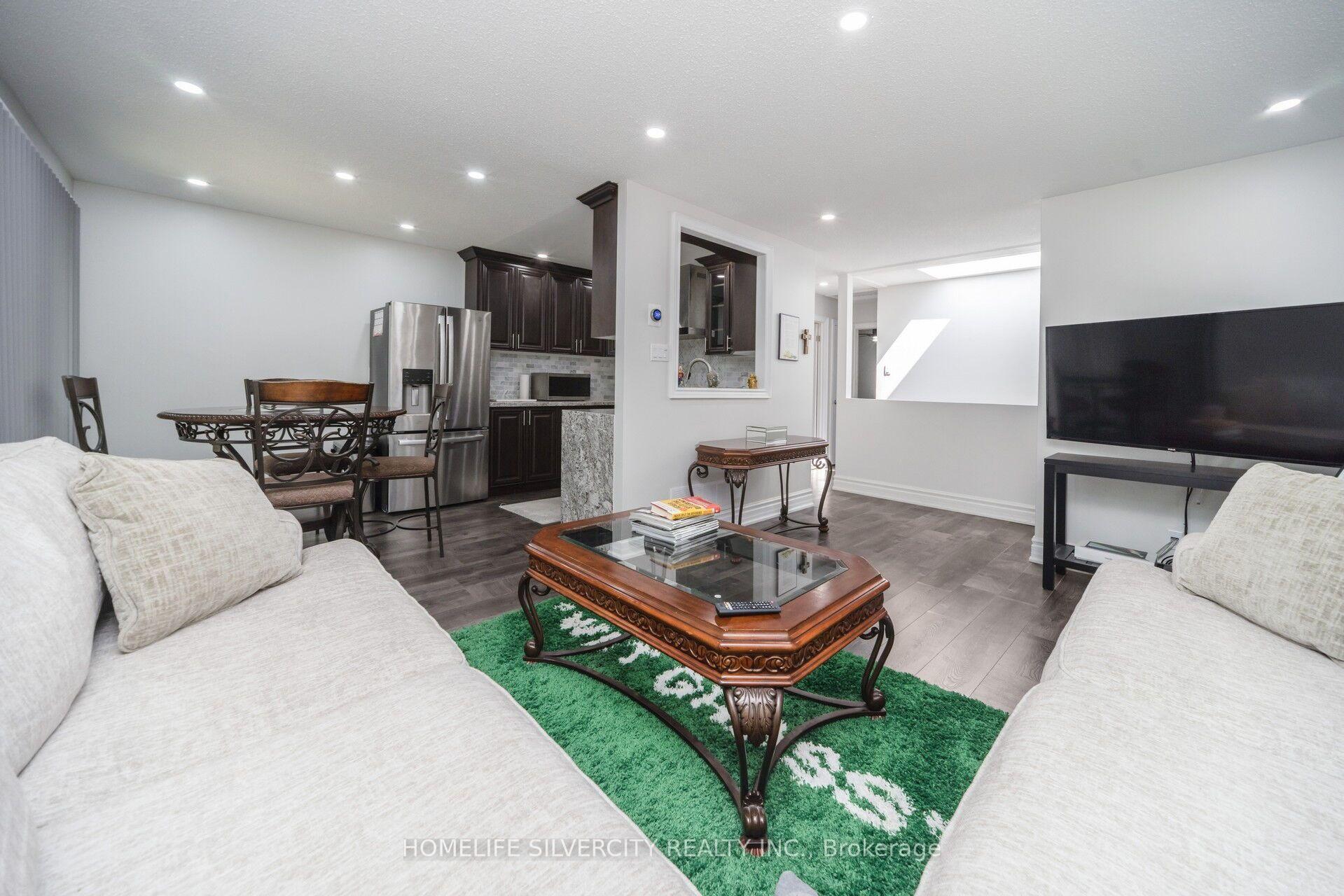 Photo 10 of 3 Hapsbury Square, Brampton, Central Park — HOMEH