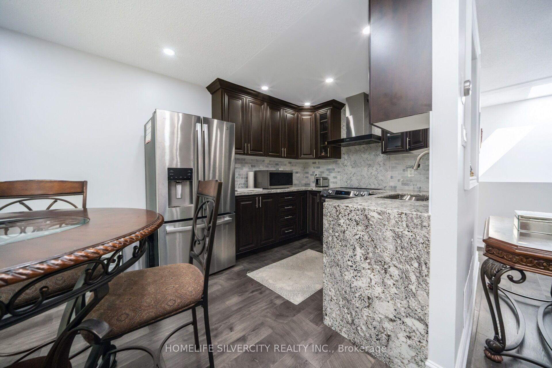 Photo 12 of 3 Hapsbury Square, Brampton, Central Park — HOMEH