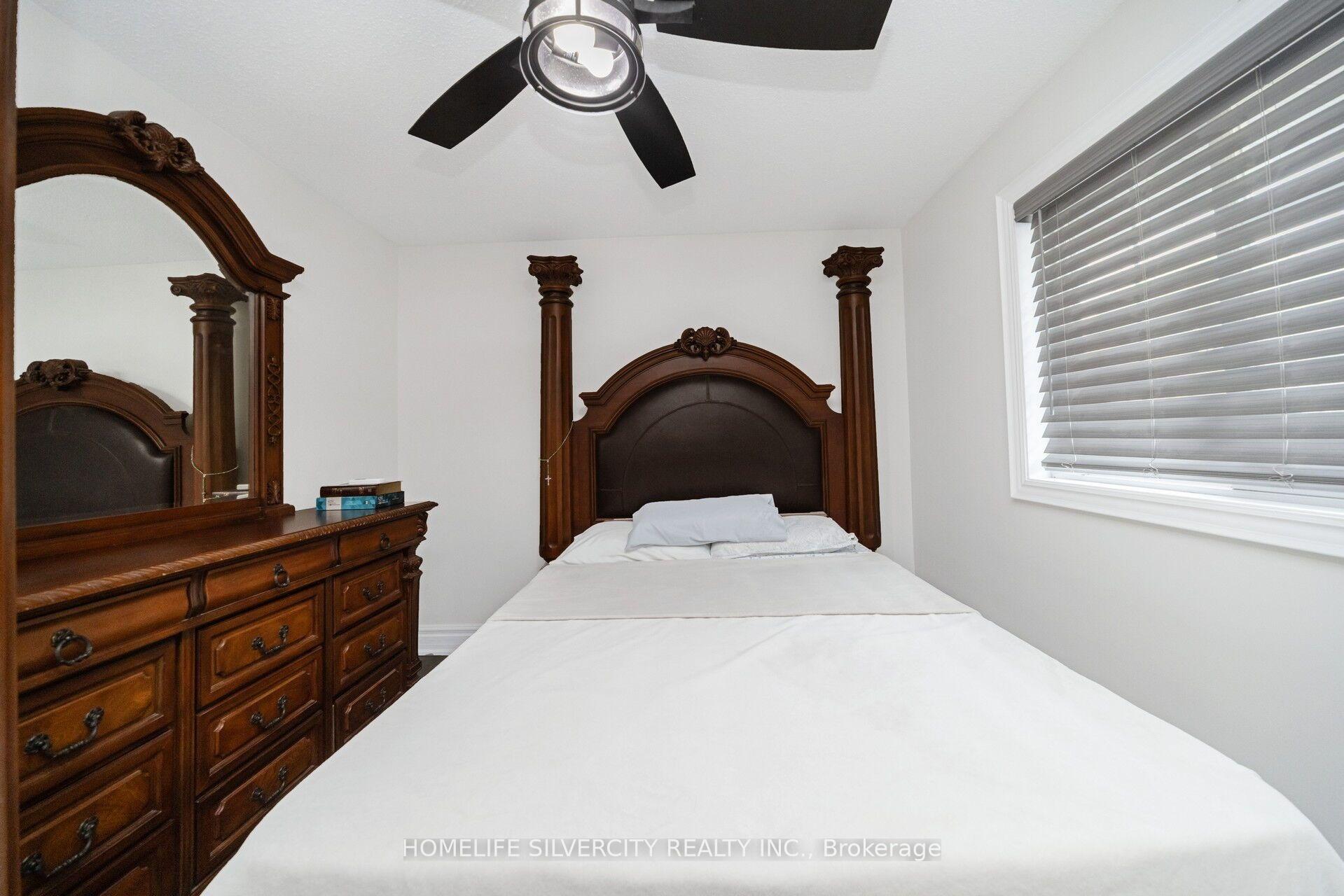 Photo 24 of 3 Hapsbury Square, Brampton, Central Park — HOMEH
