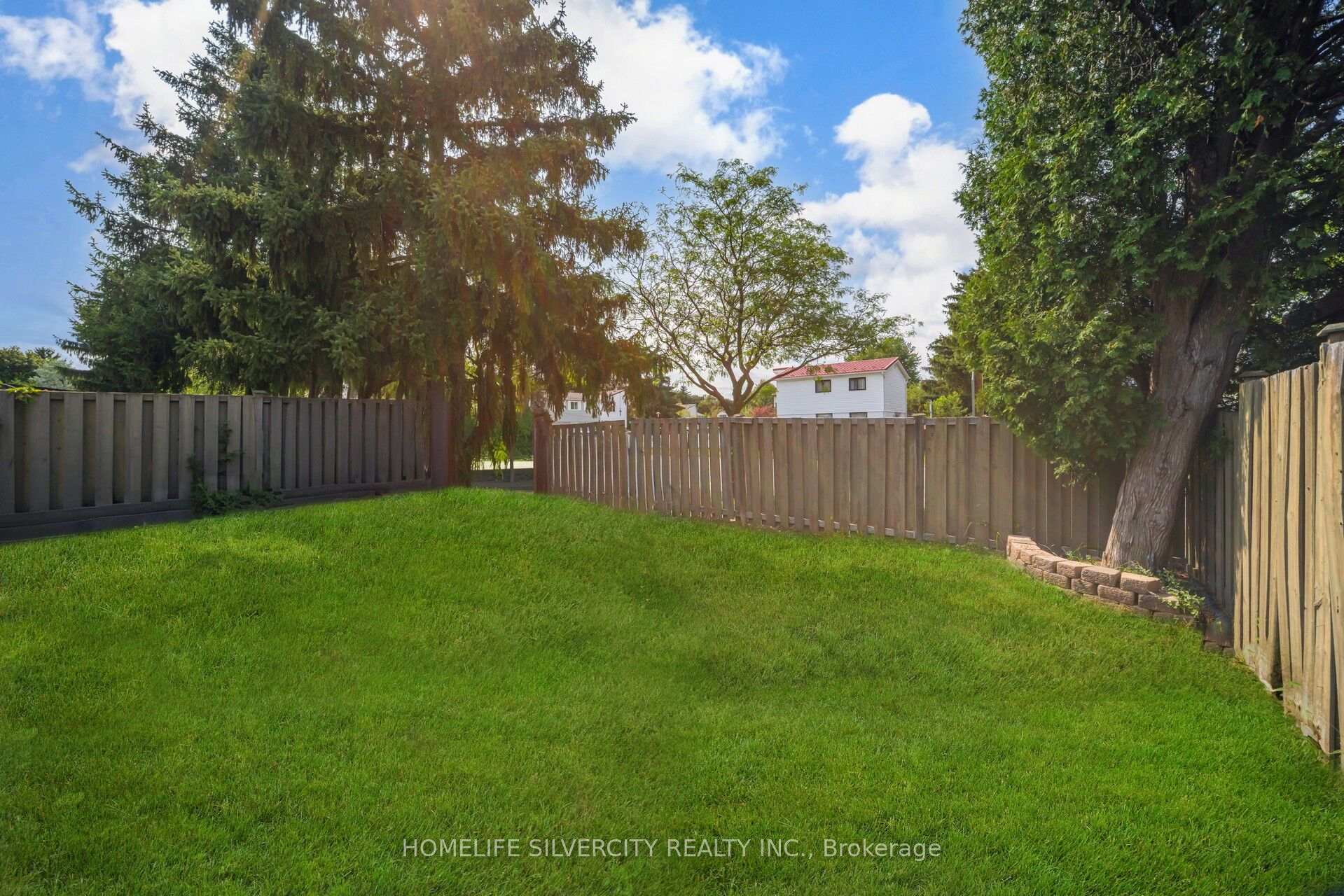 Photo 42 of 3 Hapsbury Square, Brampton, Central Park — HOMEH