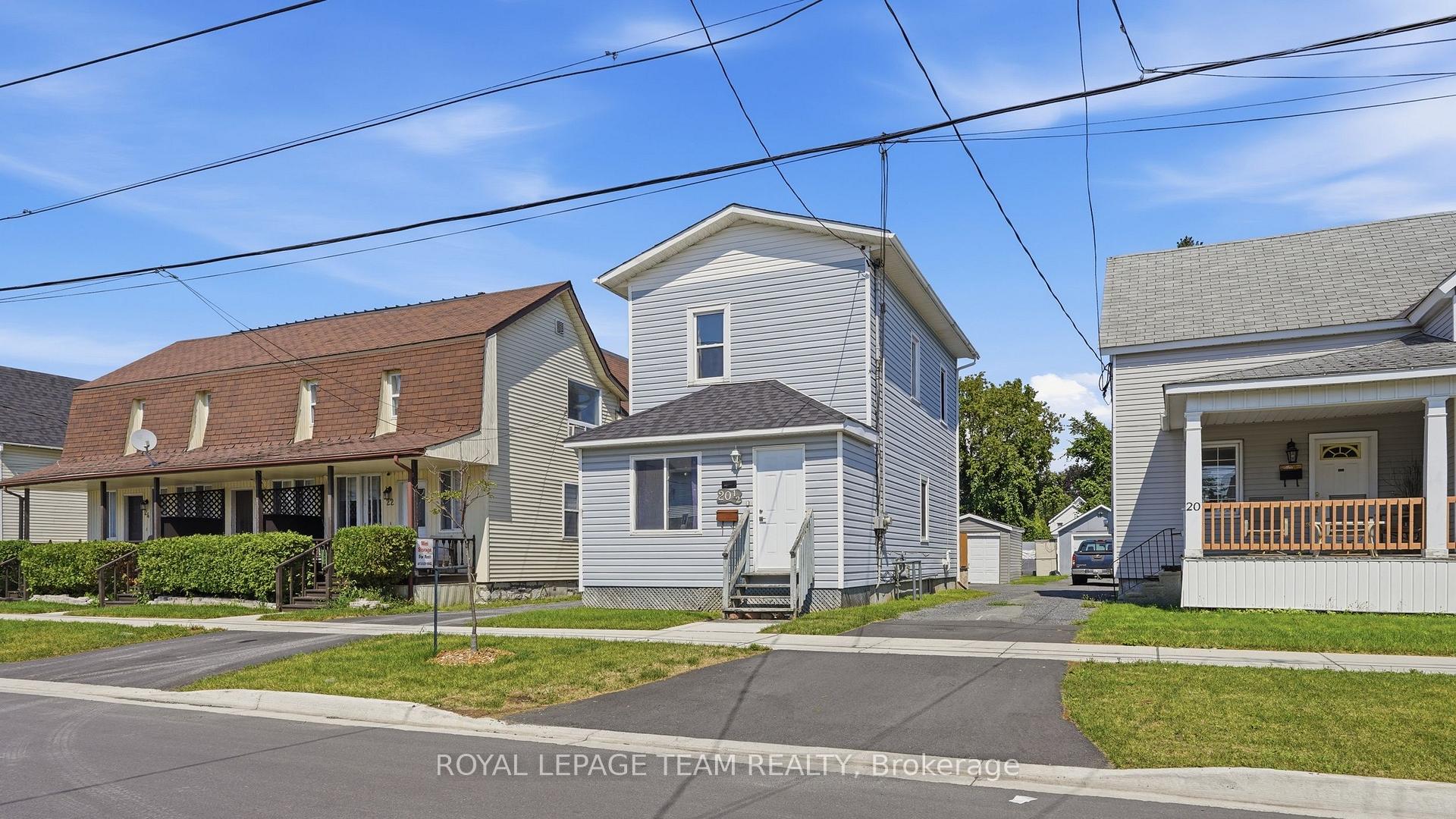 Photo 3 of 20 1/2 Lawrence Avenue, Cornwall, Cornwall — HOMEH