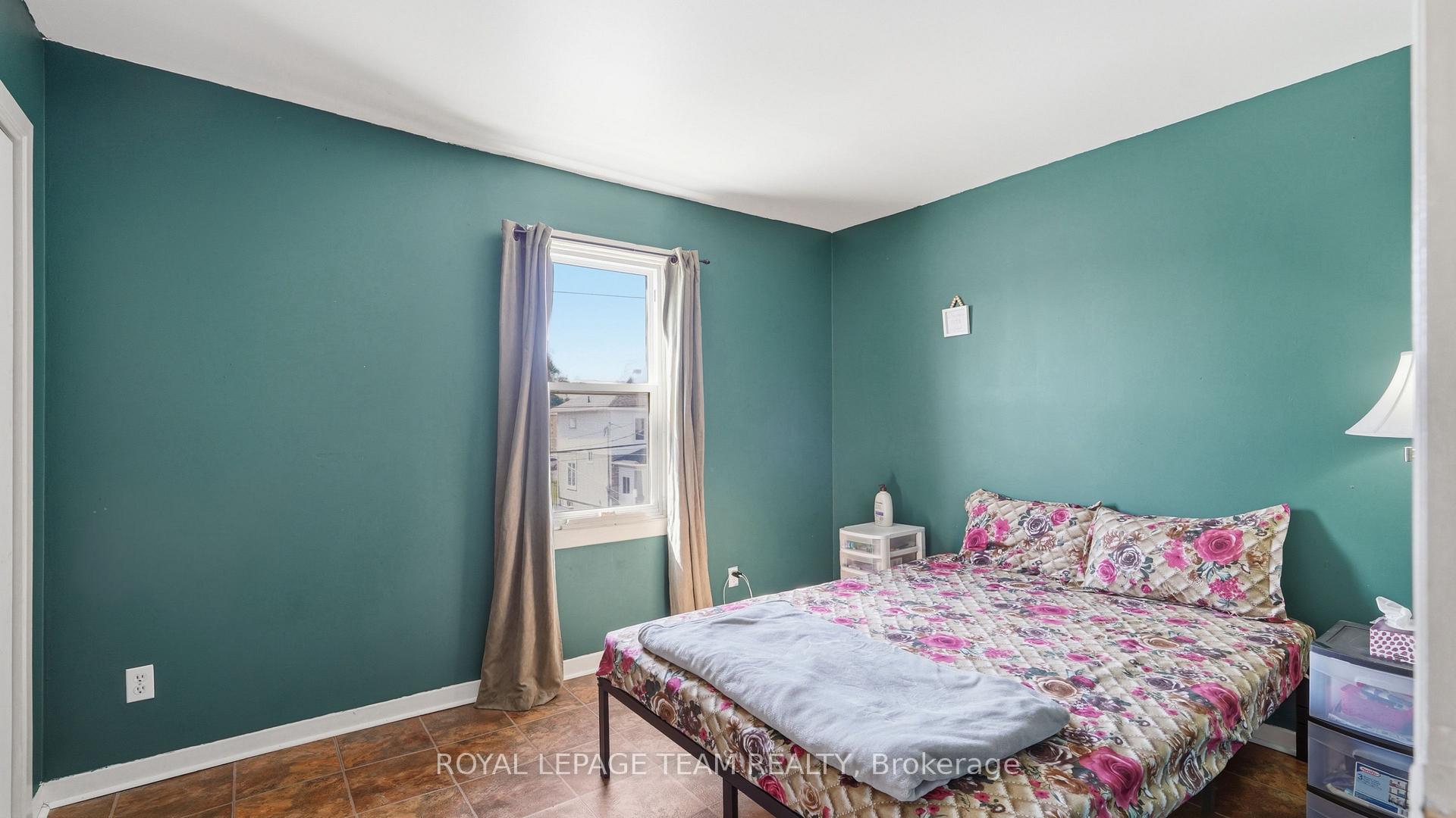 Photo 18 of 20 1/2 Lawrence Avenue, Cornwall, Cornwall — HOMEH