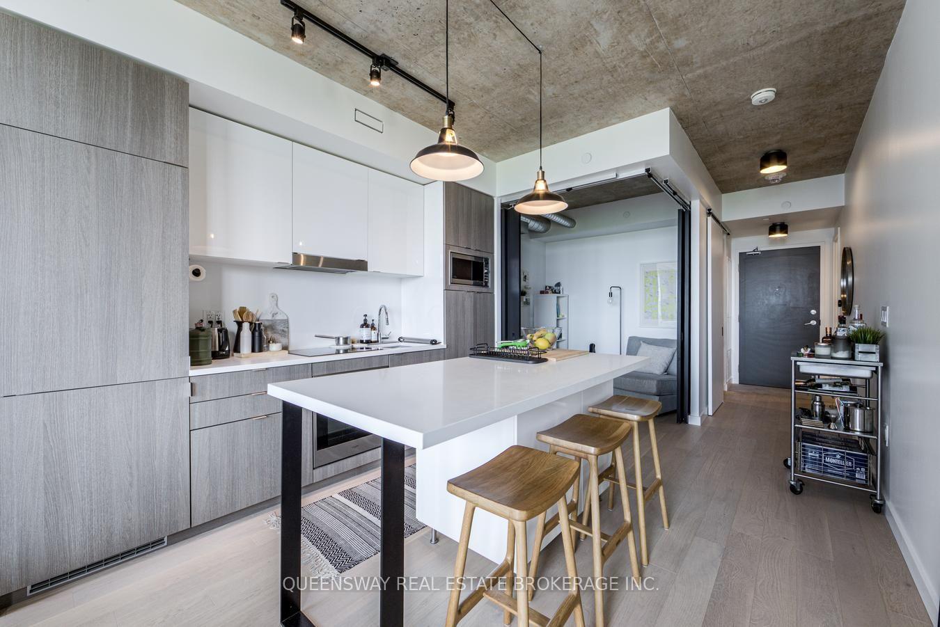Photo 13 of Unit 812, 21 Lawren Harris Square, Toronto, Moss Park — HOMEH