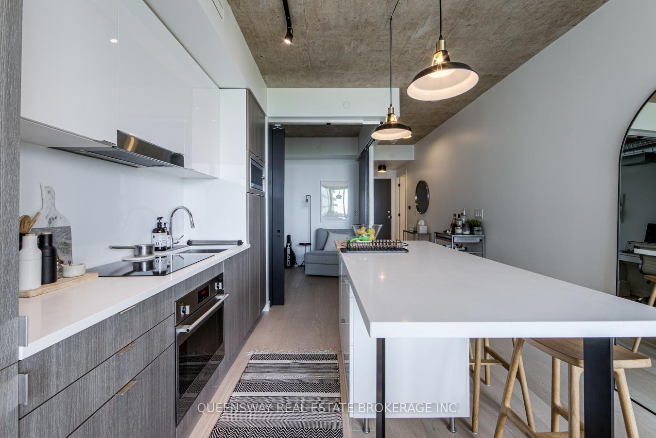 Photo 15 of Unit 812, 21 Lawren Harris Square, Toronto, Moss Park — HOMEH