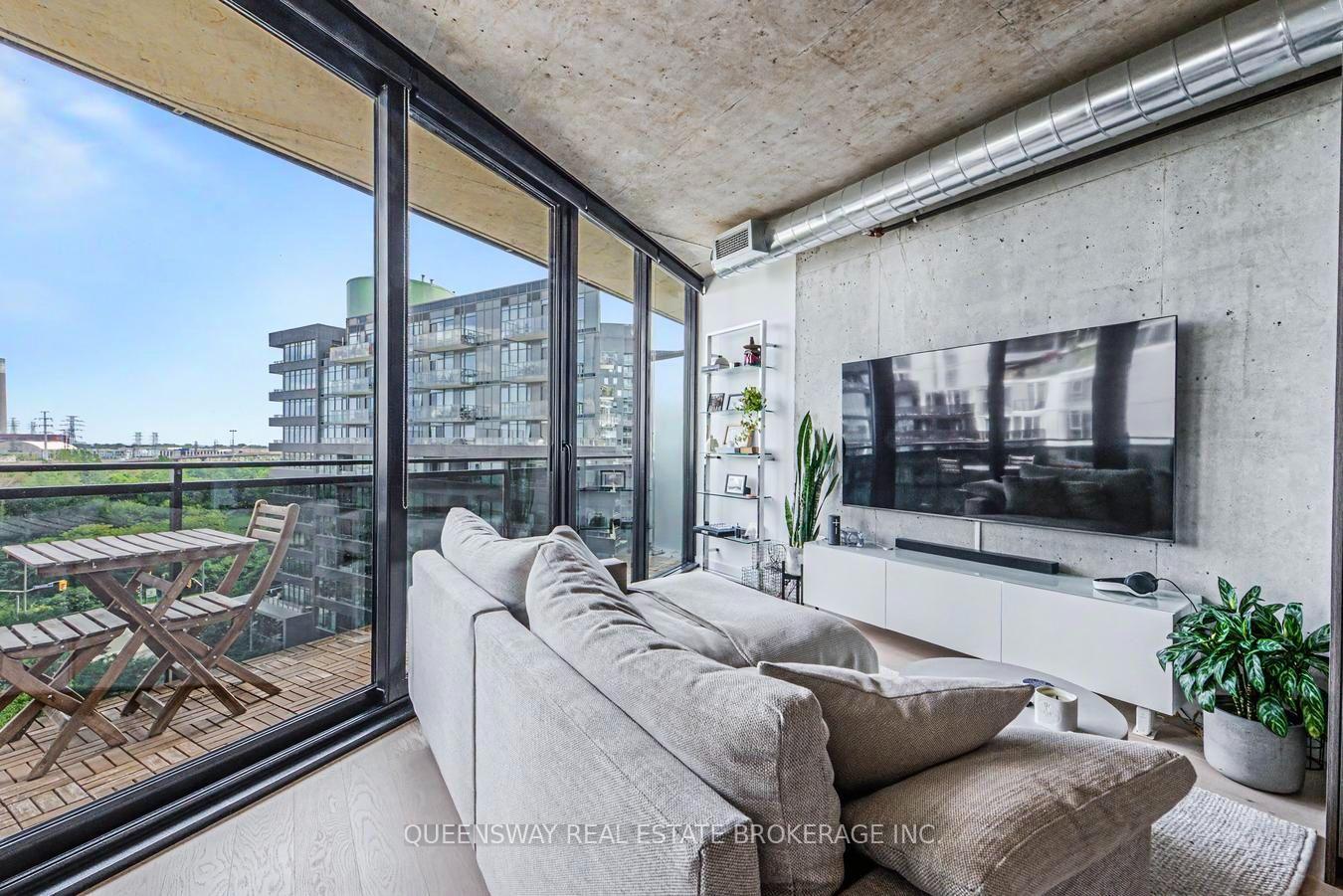 Photo 16 of Unit 812, 21 Lawren Harris Square, Toronto, Moss Park — HOMEH