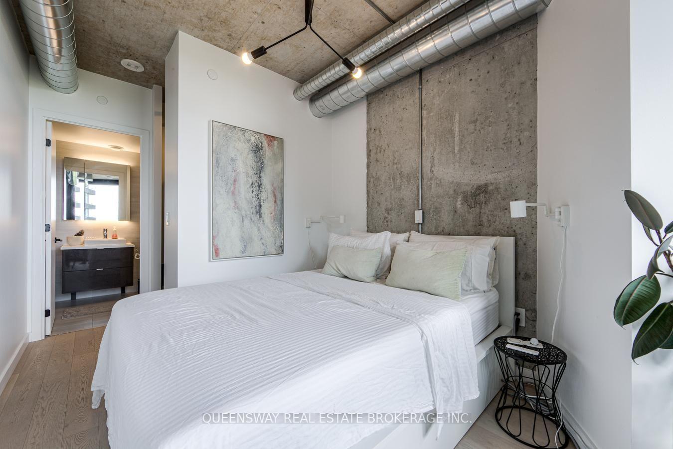 Photo 21 of Unit 812, 21 Lawren Harris Square, Toronto, Moss Park — HOMEH