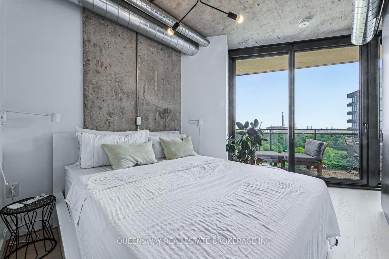 Photo 22 of Unit 812, 21 Lawren Harris Square, Toronto, Moss Park — HOMEH