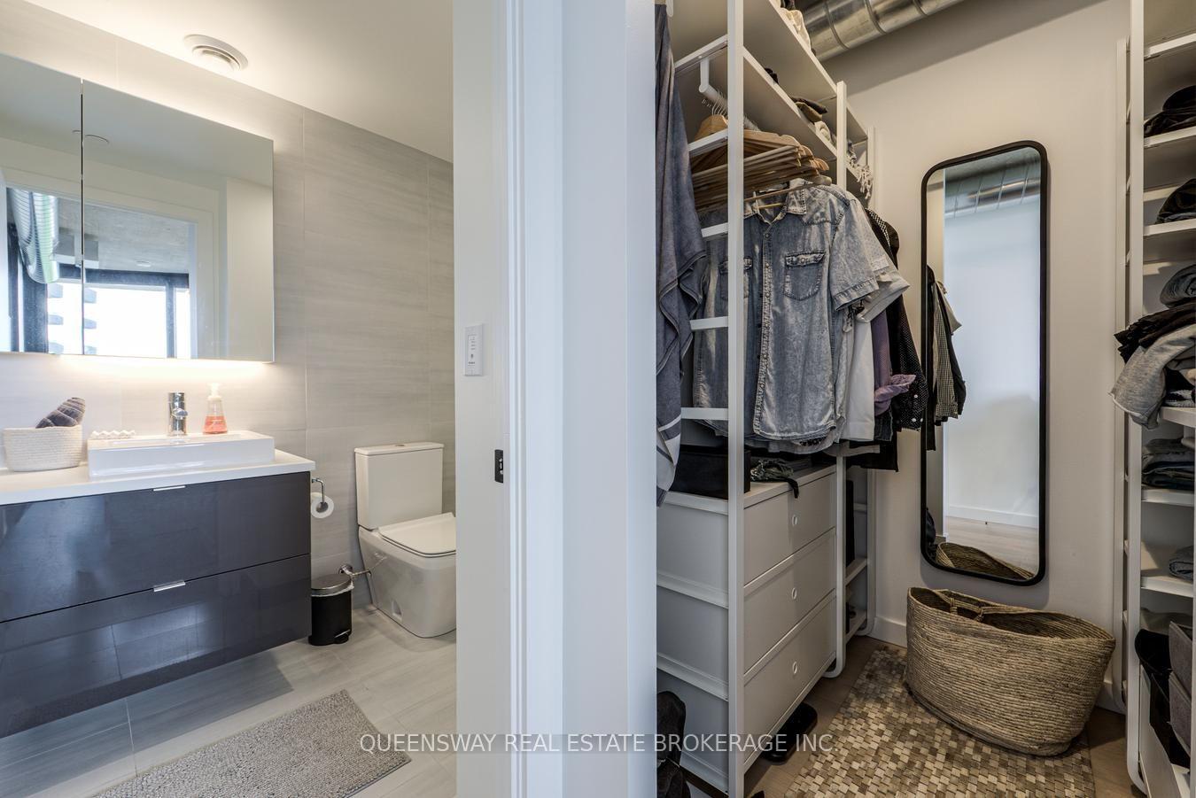Photo 24 of Unit 812, 21 Lawren Harris Square, Toronto, Moss Park — HOMEH