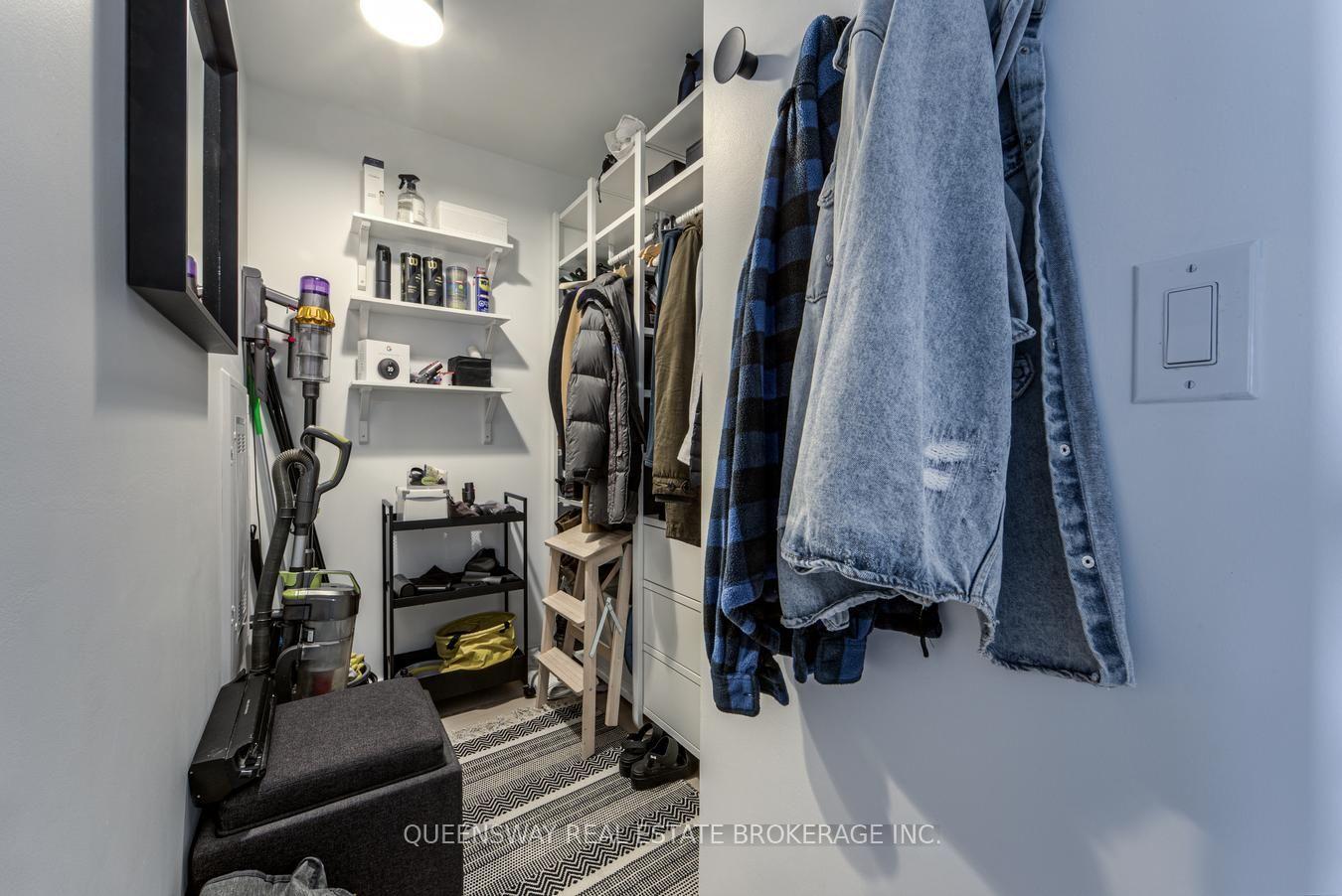 Photo 26 of Unit 812, 21 Lawren Harris Square, Toronto, Moss Park — HOMEH