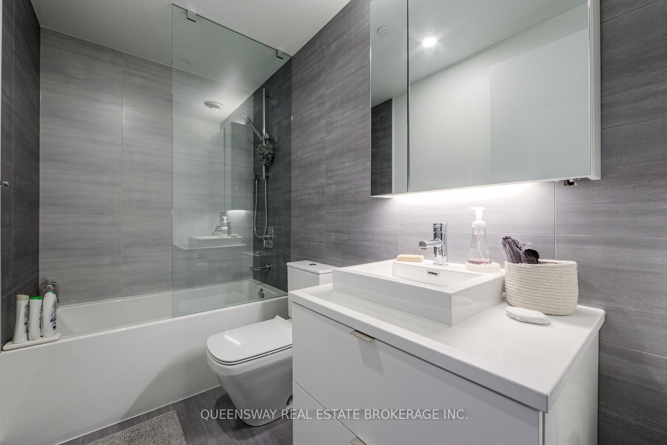 Photo 27 of Unit 812, 21 Lawren Harris Square, Toronto, Moss Park — HOMEH
