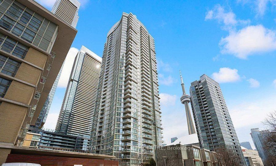 Front of Unit 3005, 10 Navy Wharf Court