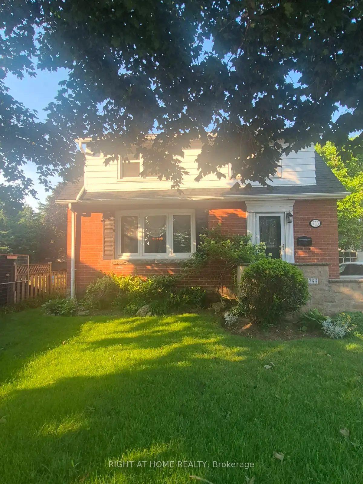 Photo 1 of 755 Maple Avenue, Burlington, Brant — HOMEH