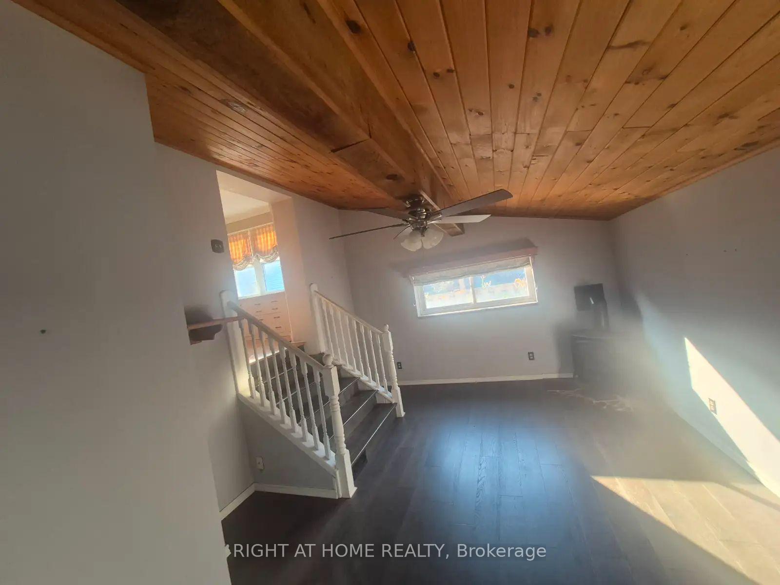 Photo 11 of 755 Maple Avenue, Burlington, Brant — HOMEH