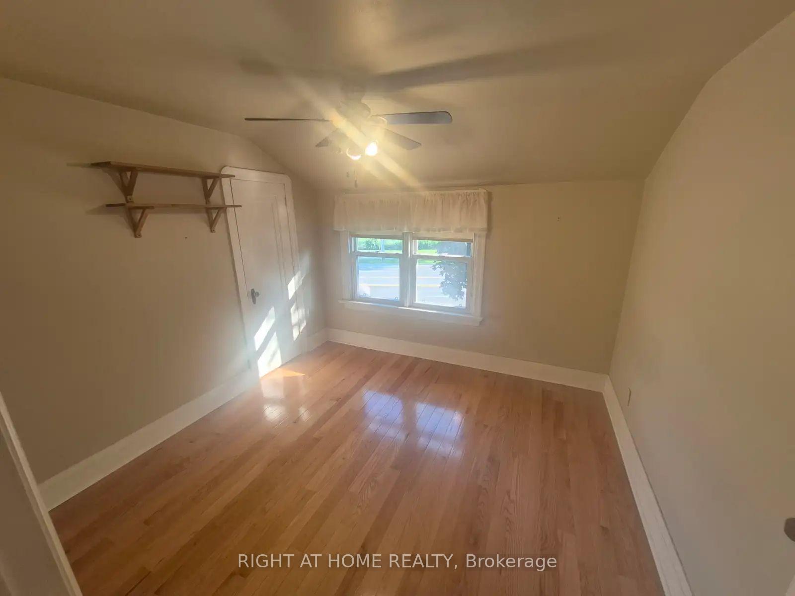 Photo 15 of 755 Maple Avenue, Burlington, Brant — HOMEH