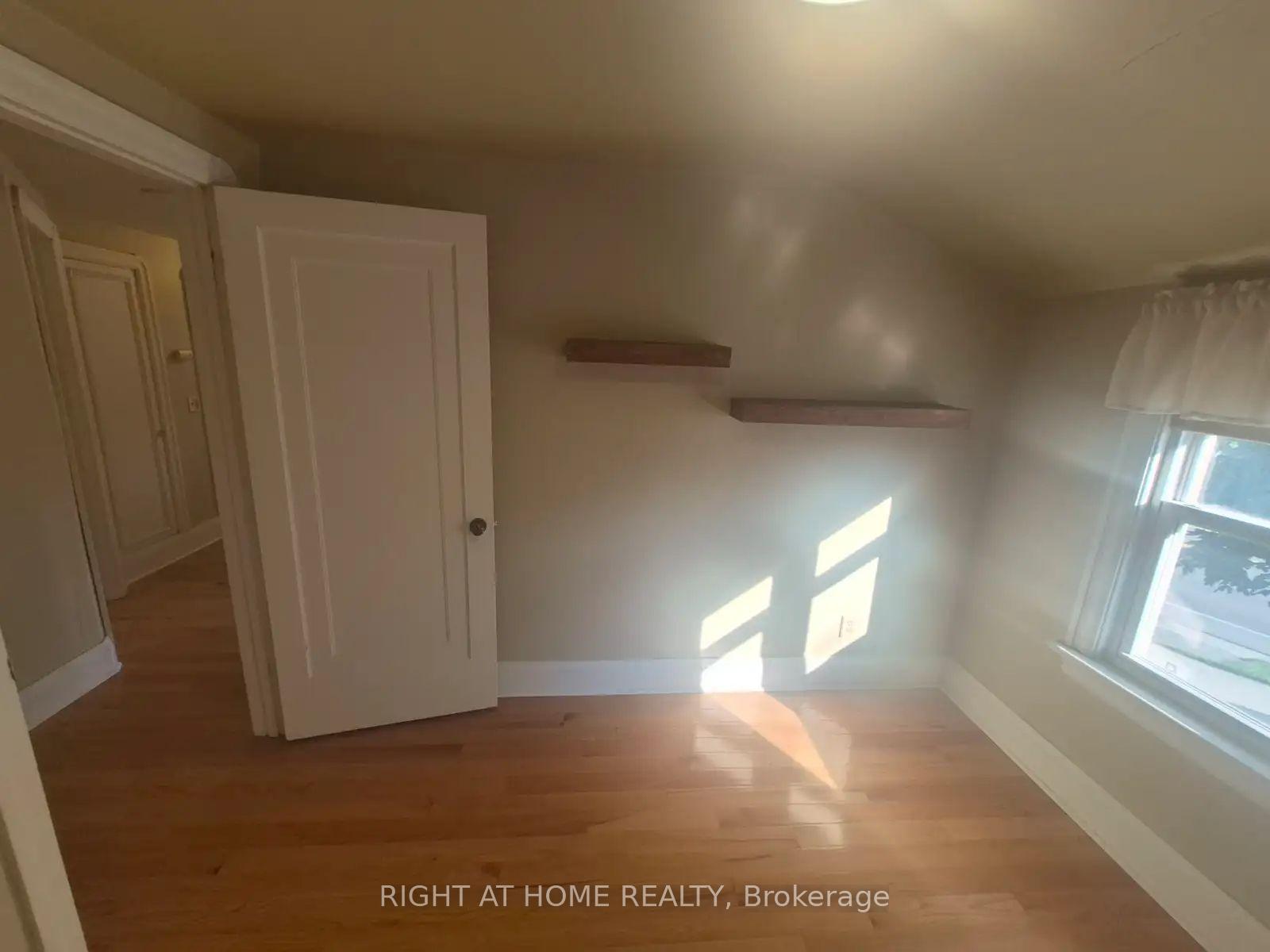 Photo 17 of 755 Maple Avenue, Burlington, Brant — HOMEH