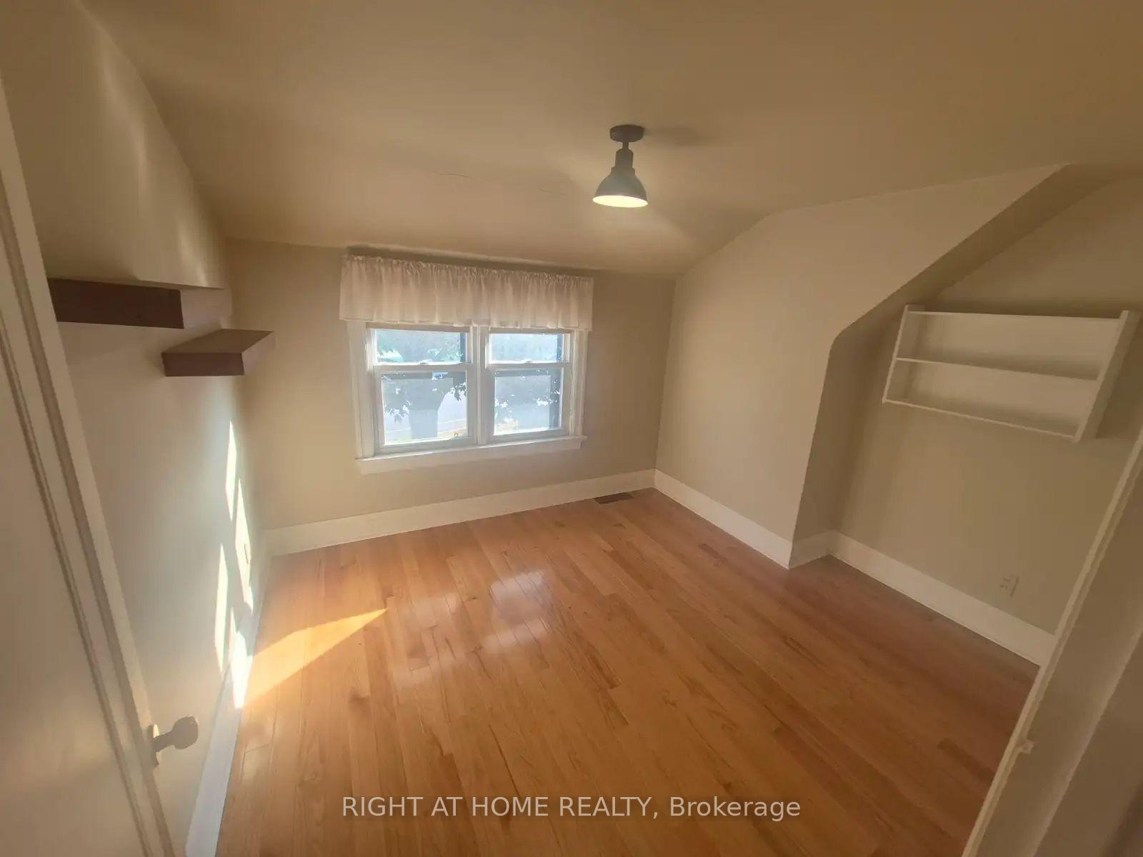 Photo 18 of 755 Maple Avenue, Burlington, Brant — HOMEH