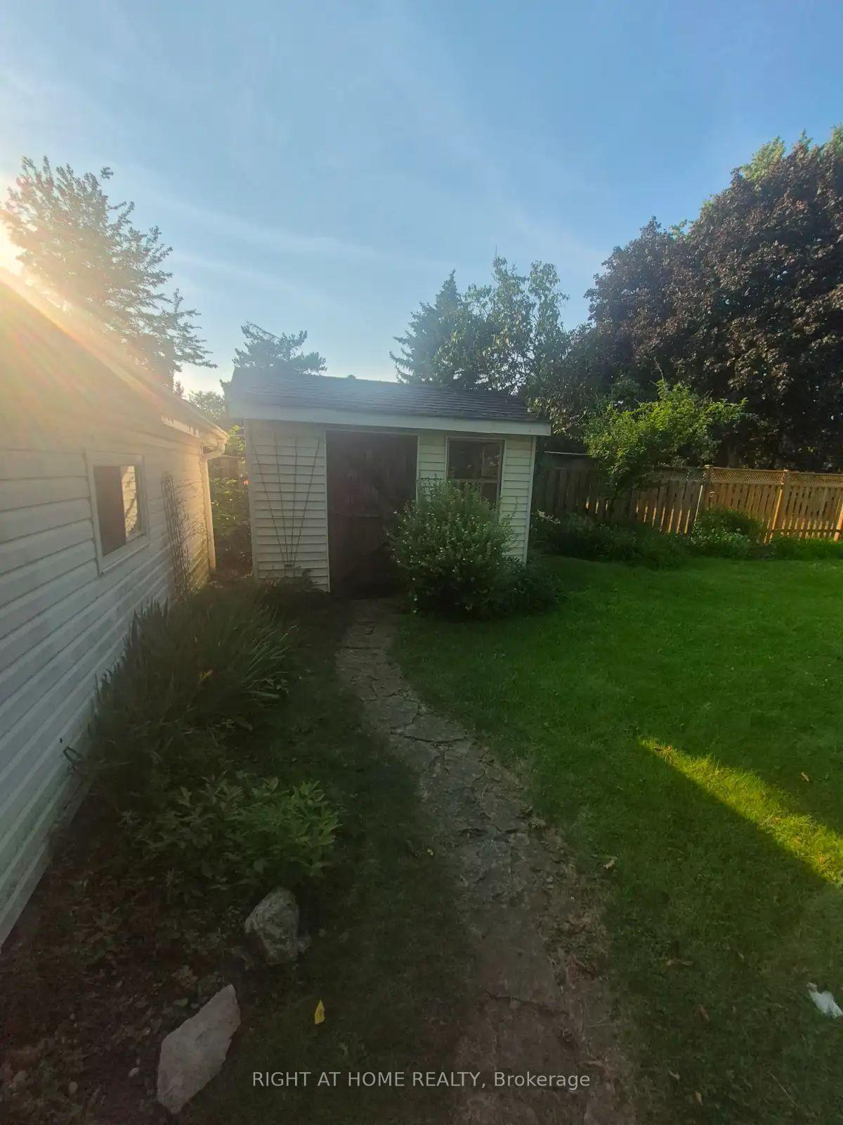 Photo 21 of 755 Maple Avenue, Burlington, Brant — HOMEH