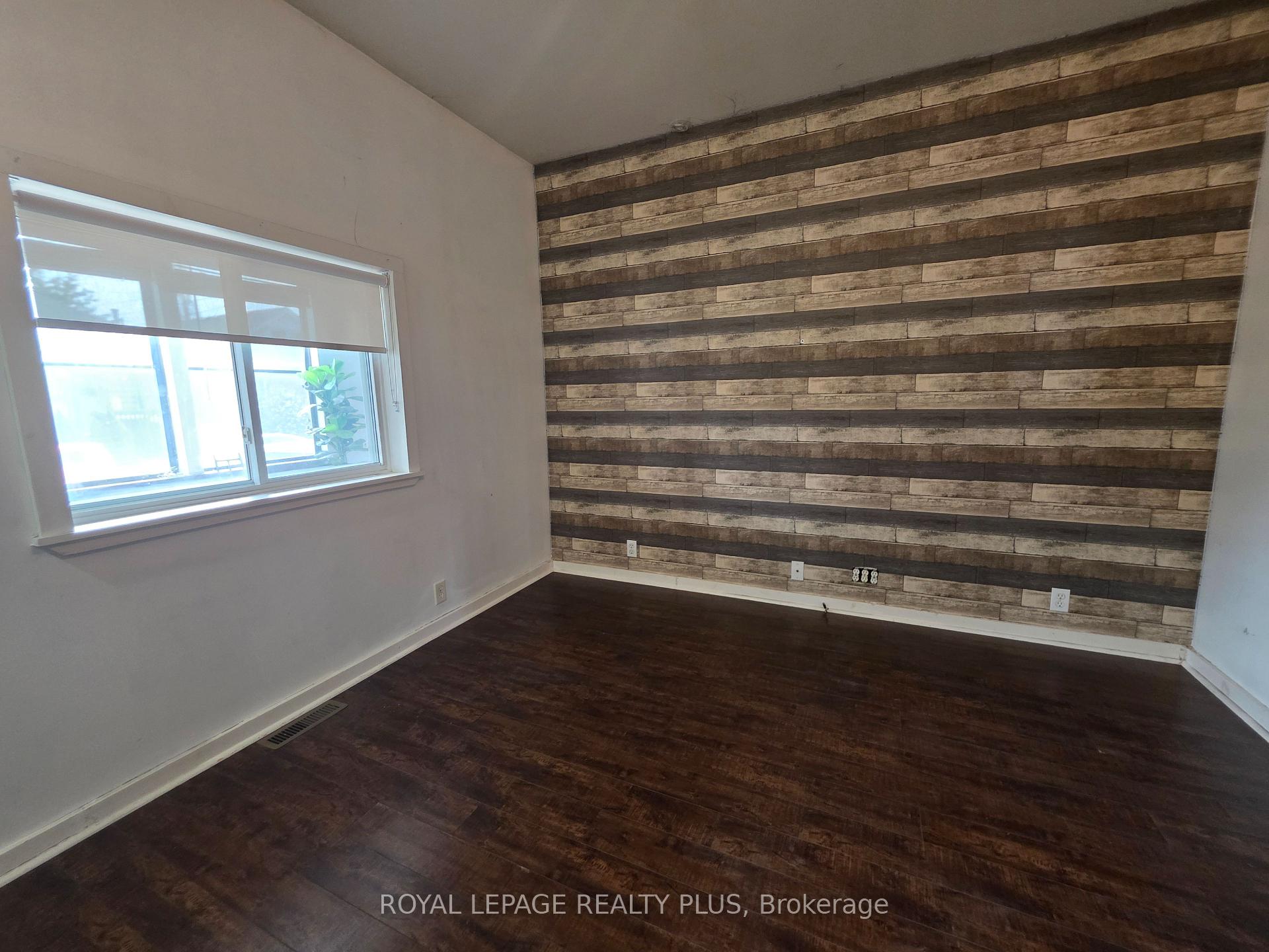 Photo 4 of 51 Edinburgh Avenue, Hamilton, Crown Point — HOMEH
